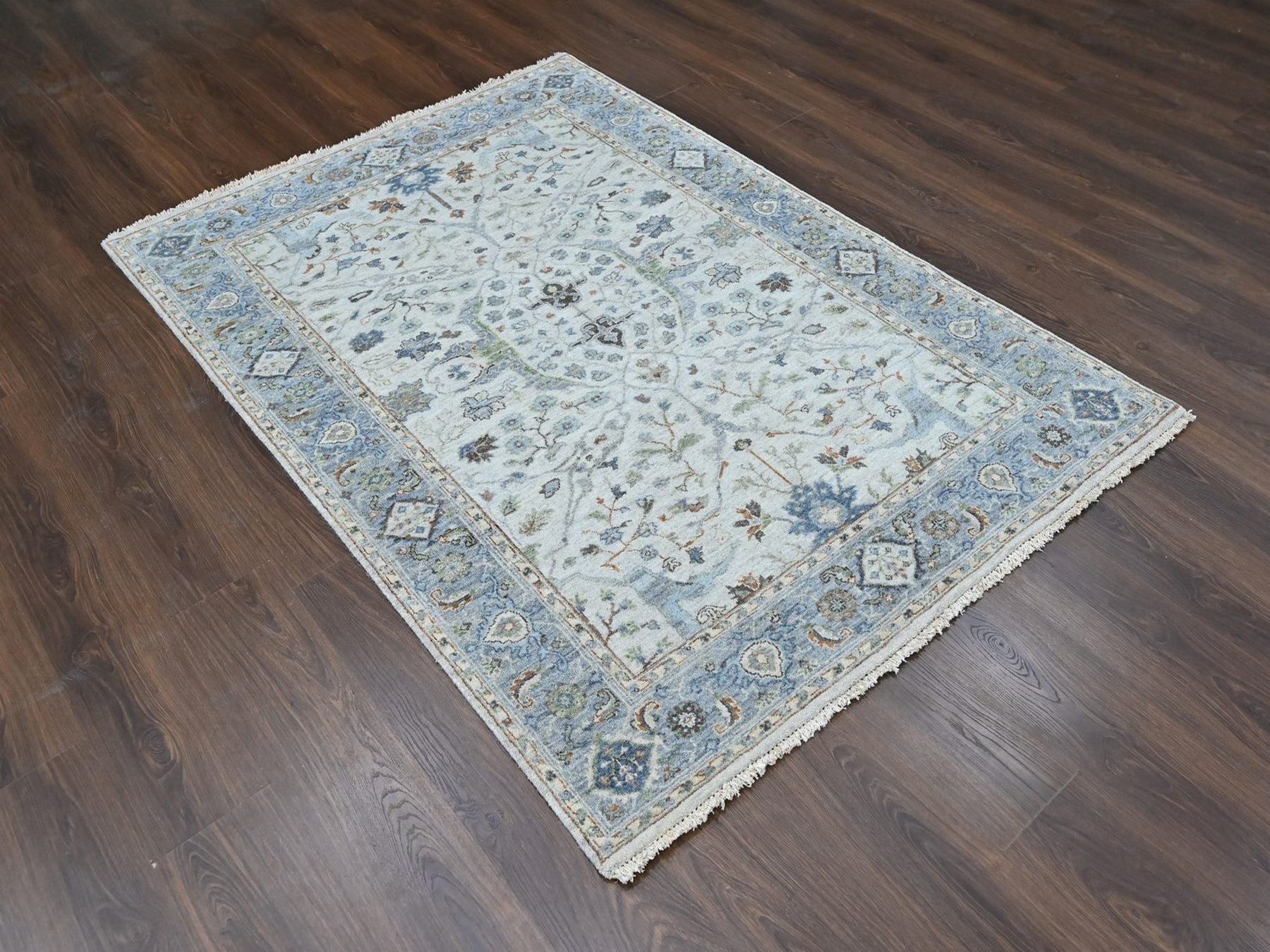 5'x7' Oyster Gray, Oushak with Floral Motifs, Hand Knotted, Soft Pile, Denser Weave, Pure Wool, Oriental Rug HR10366 - Image 2