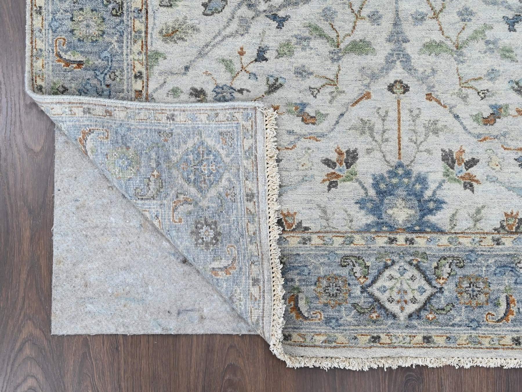 5'x7' Oyster Gray, Oushak with Floral Motifs, Hand Knotted, Soft Pile, Denser Weave, Pure Wool, Oriental Rug HR10366 - Image 3