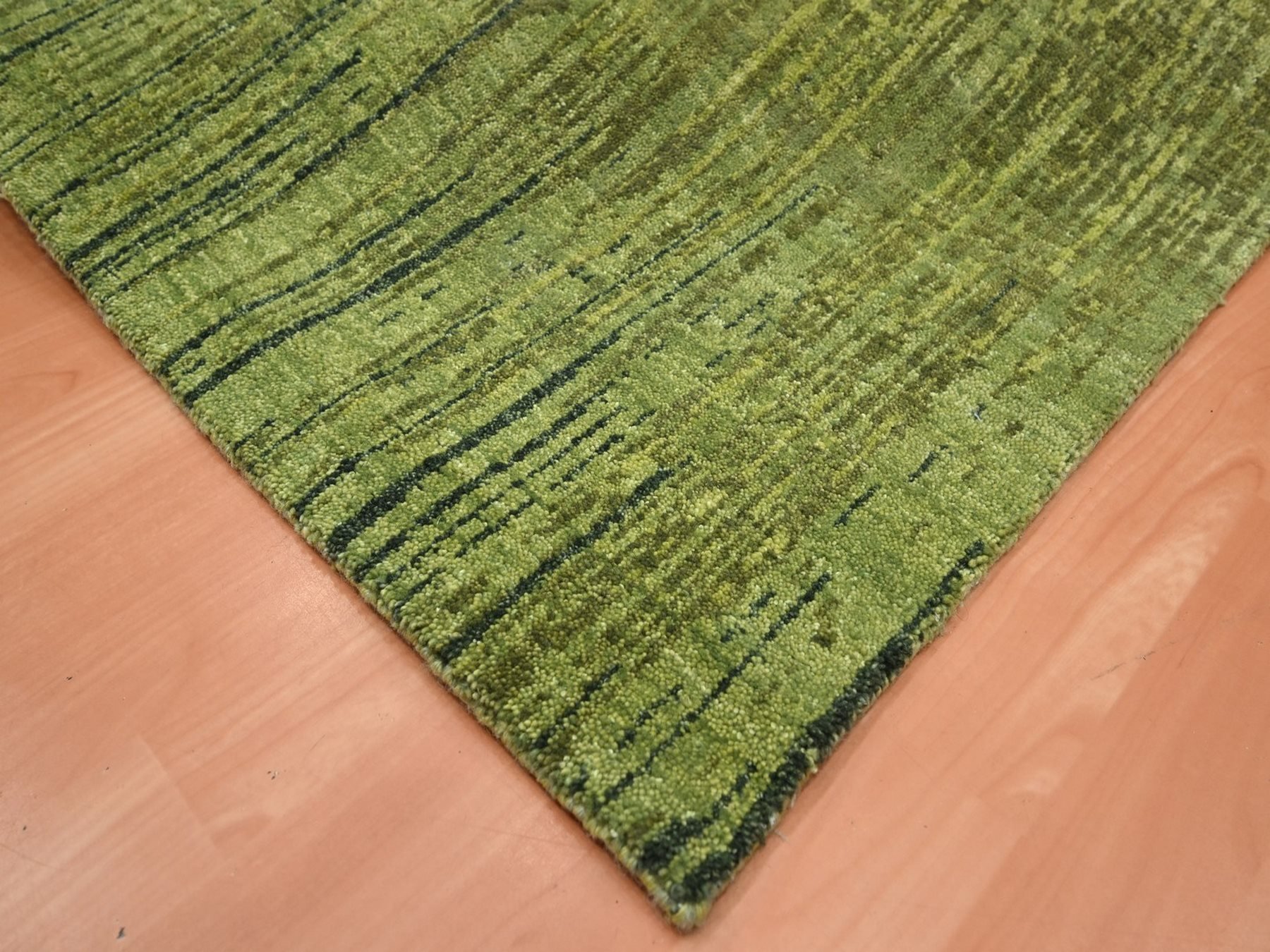 6'x9'5" Pickle Green, Vertical Ombre Design, Hand Knotted, Soft and Vibrant Wool, Densely Woven, Oriental Rug HR75836 - Image 6
