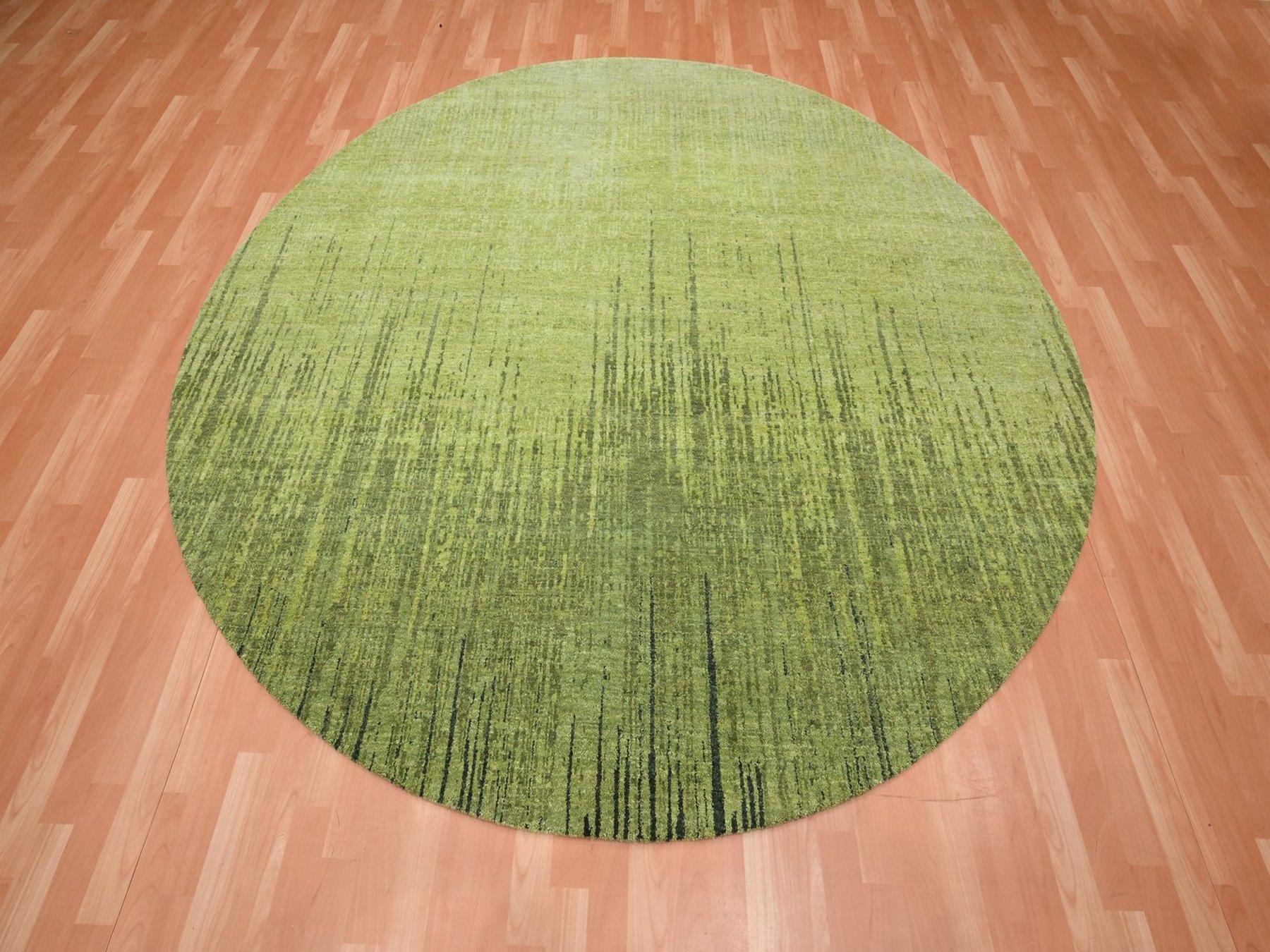 8'1"x8'1" Pickle Green, Vertical Ombre Design, Hand Knotted, Soft and Vibrant Wool, Densely Woven, Round, Oriental Rug HR75858 - Image 2