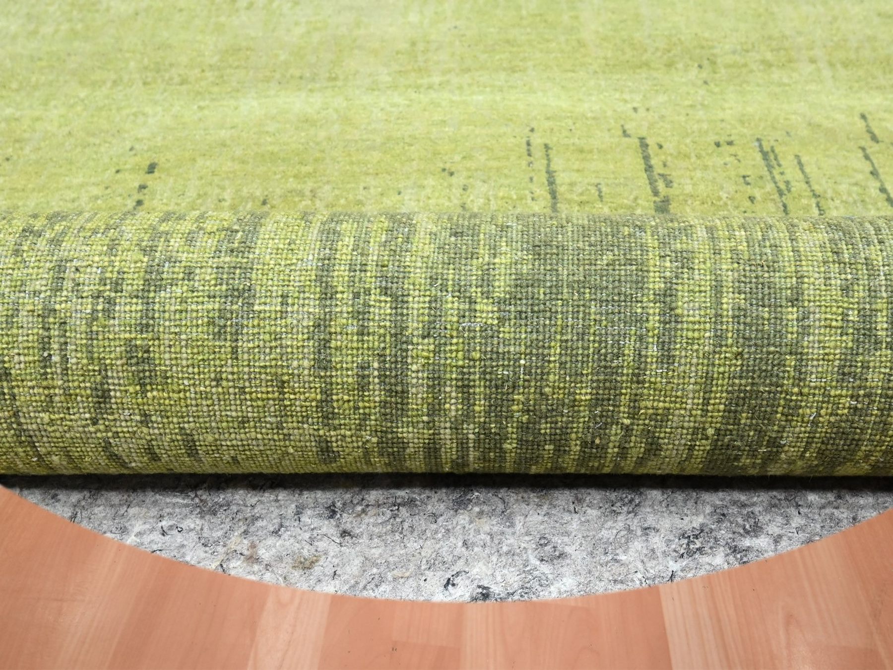 6'2"x6'2" Pickle Green, Hand Knotted, Vertical Ombre Design, Densely Woven, Soft and Vibrant Wool, Round, Oriental Rug HR75859 - Image 3