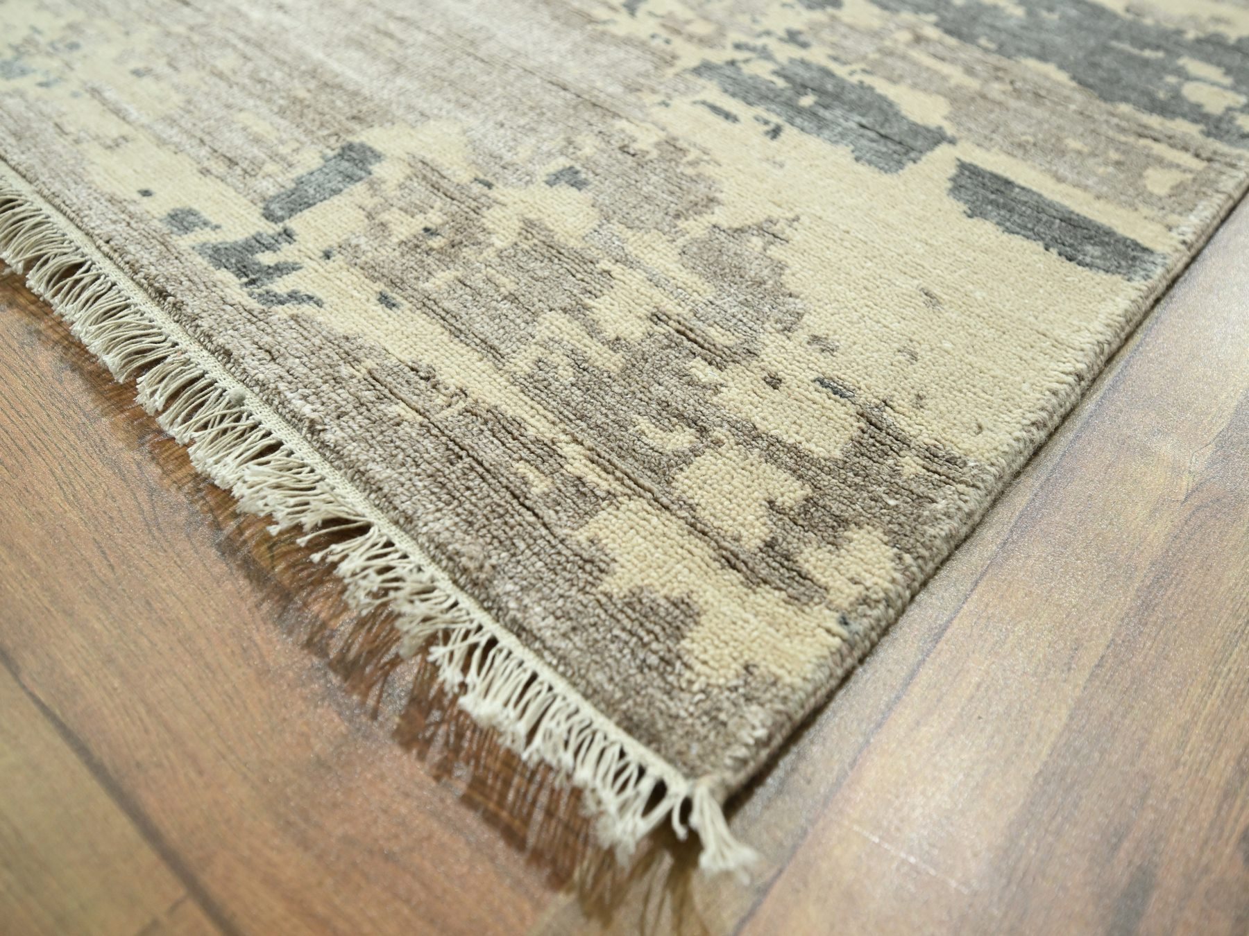 11'10"x15' Charcoal Gray & Beige, Modern Abstract Design with Natural Colors, Wool and Silk, Hand Knotted, Oversized, Oriental Rug HR76331 - Image 6