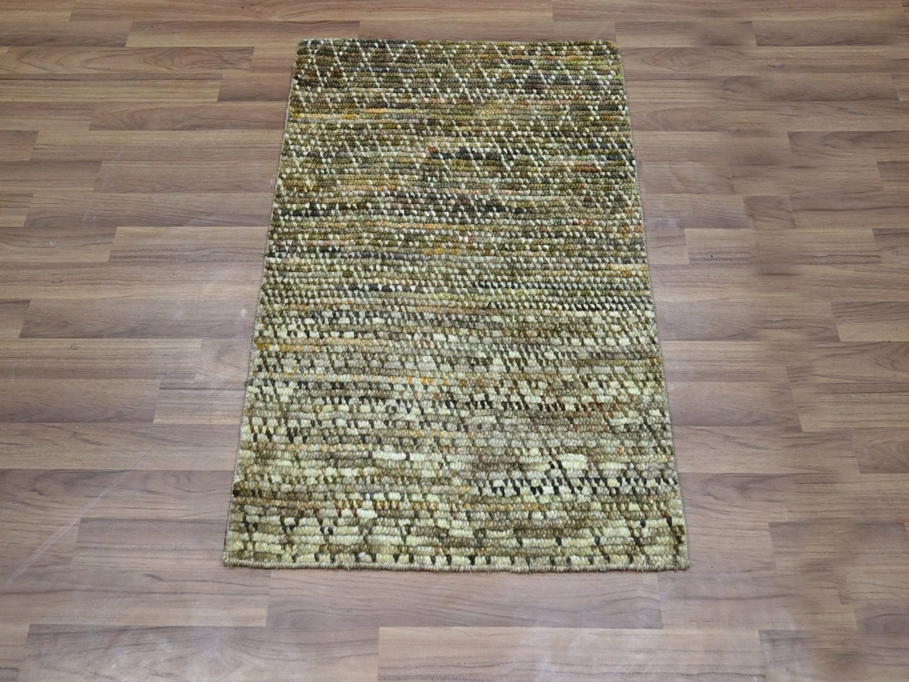 2'x3'1" Shades of Brown, Grass Design with Looped Pile, Pure Wool, Hand Knotted, Mat, Sample, Oriental Rug HR76897 - Image 2