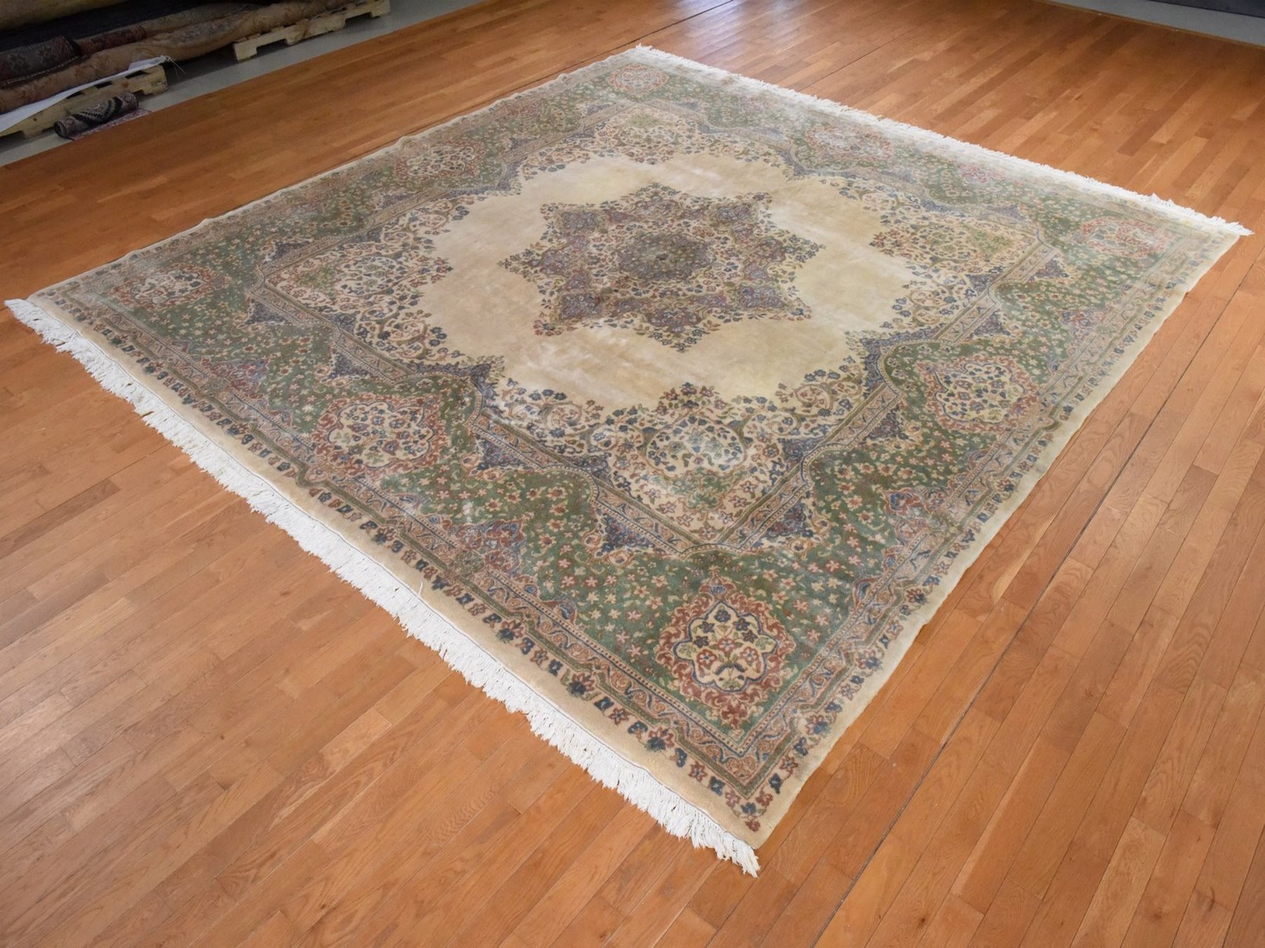 12'x12' Bone White, Vintage Persian Kirman, Large Square, Thick and Plush, Mint Condition, Clean, 100% Wool Pile, Hand Knotted, Oriental Rug HR78568 - Image 4