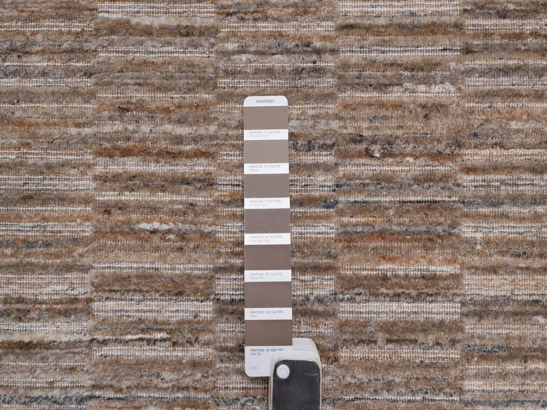 2'7"x10' Camel Brown, Hand Loomed, Modern Grid Pattern, Natural Wool, Thick and Plush, Runner, Oriental Rug HR92189 - Image 4
