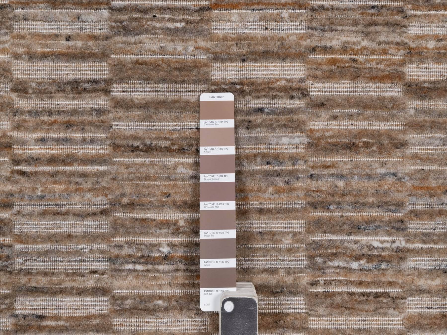 6'x6' Camel Brown, Hand Loomed, Modern Grid Pattern, Natural Wool, Thick and Plush, Round, Oriental Rug HR92195 - Image 4