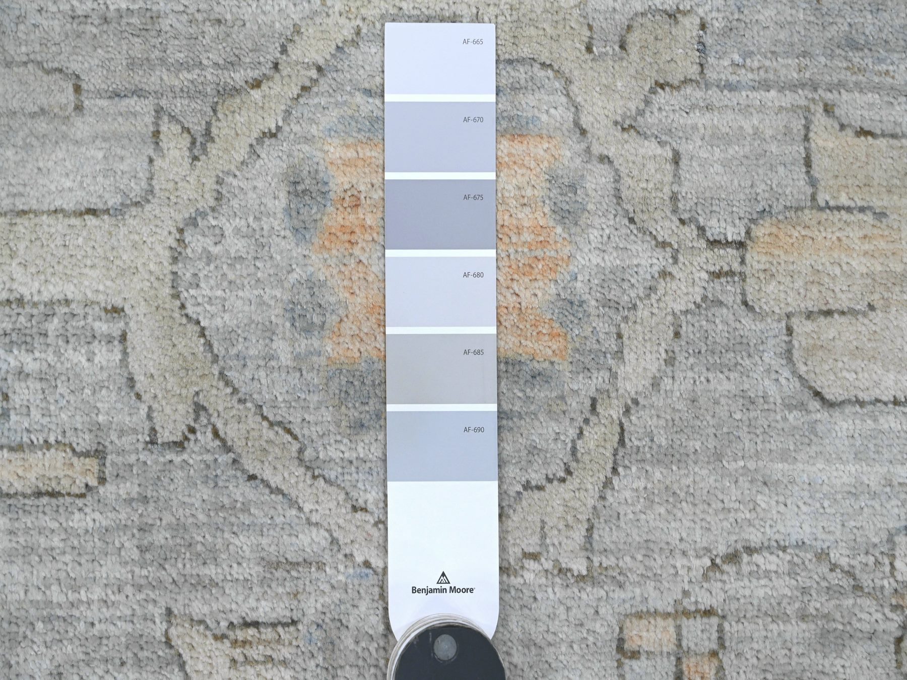 12'2"x12'2" Misty Gray, Washed Out Ziegler Mahal Revival with All Over Pattern, Hand Knotted, 100% Wool, Round, Oriental Rug HR20339 - Image 7
