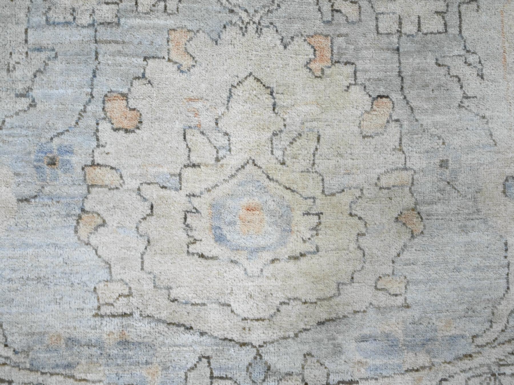 12'2"x12'2" Misty Gray, Washed Out Ziegler Mahal Revival with All Over Pattern, Hand Knotted, 100% Wool, Round, Oriental Rug HR20339 - Image 8