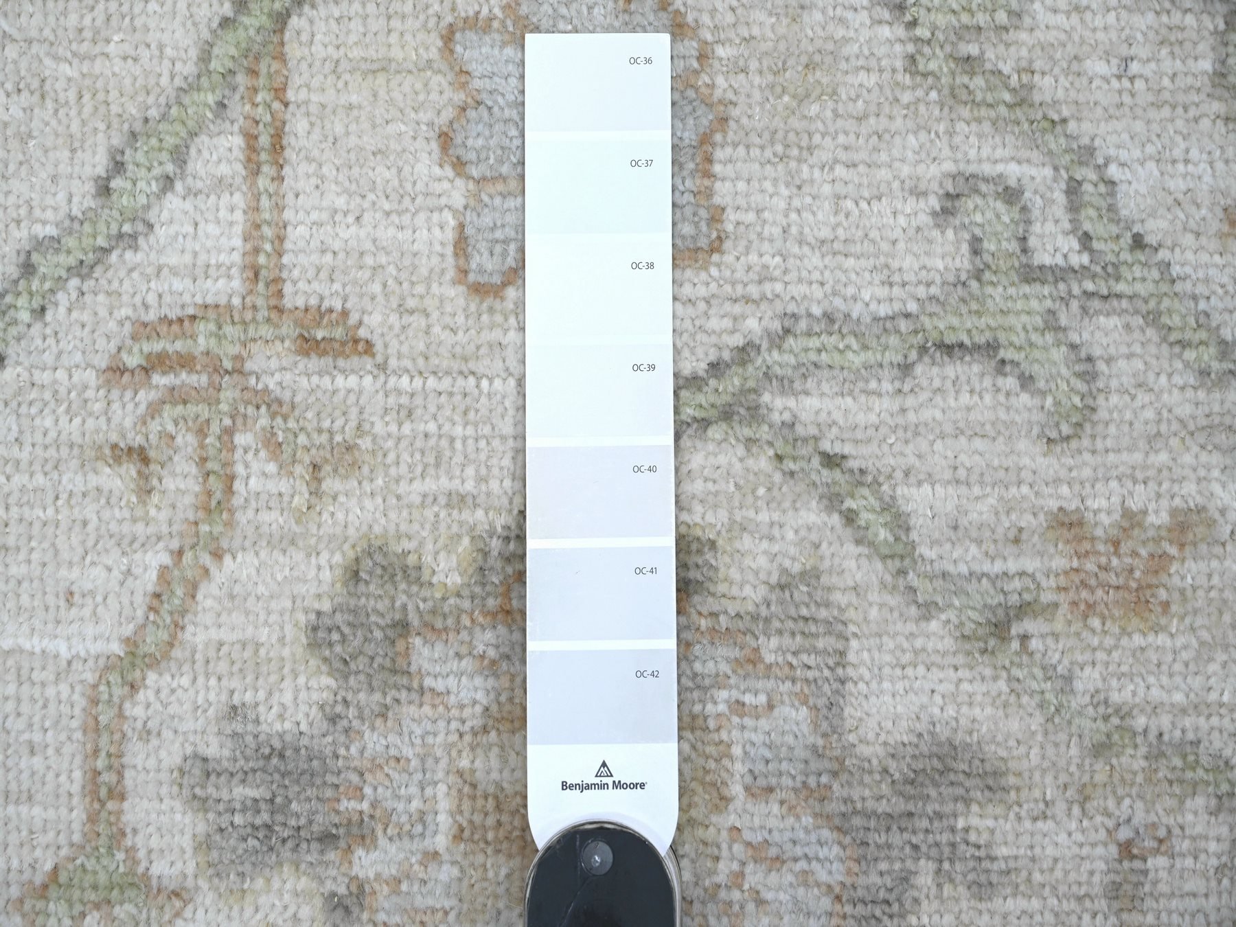 3'x6'1" Oyster Gray, Hand Knotted, 100% Wool, Afghan Angora Oushak with All Over Leaf Design, Vegetable Dyes, Runner, Oriental Rug HR21561 - Image 3