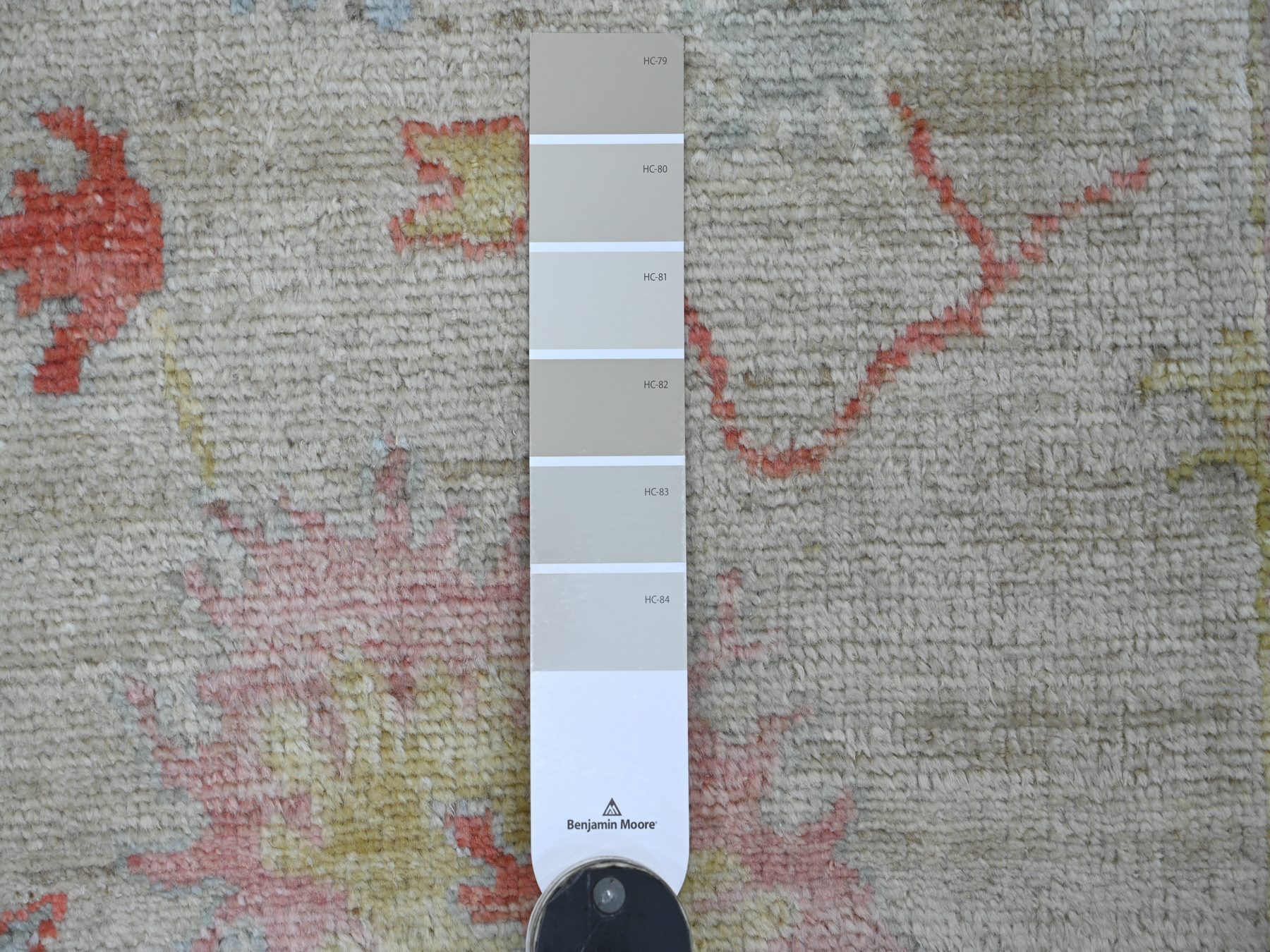 2'9"x7'10" Oyster Gray, 100% Wool, Natural Dyes, Hand Knotted, Afghan Angora Oushak with Colorful Leaf Design, Runner, Oriental Rug HR21571 - Image 3