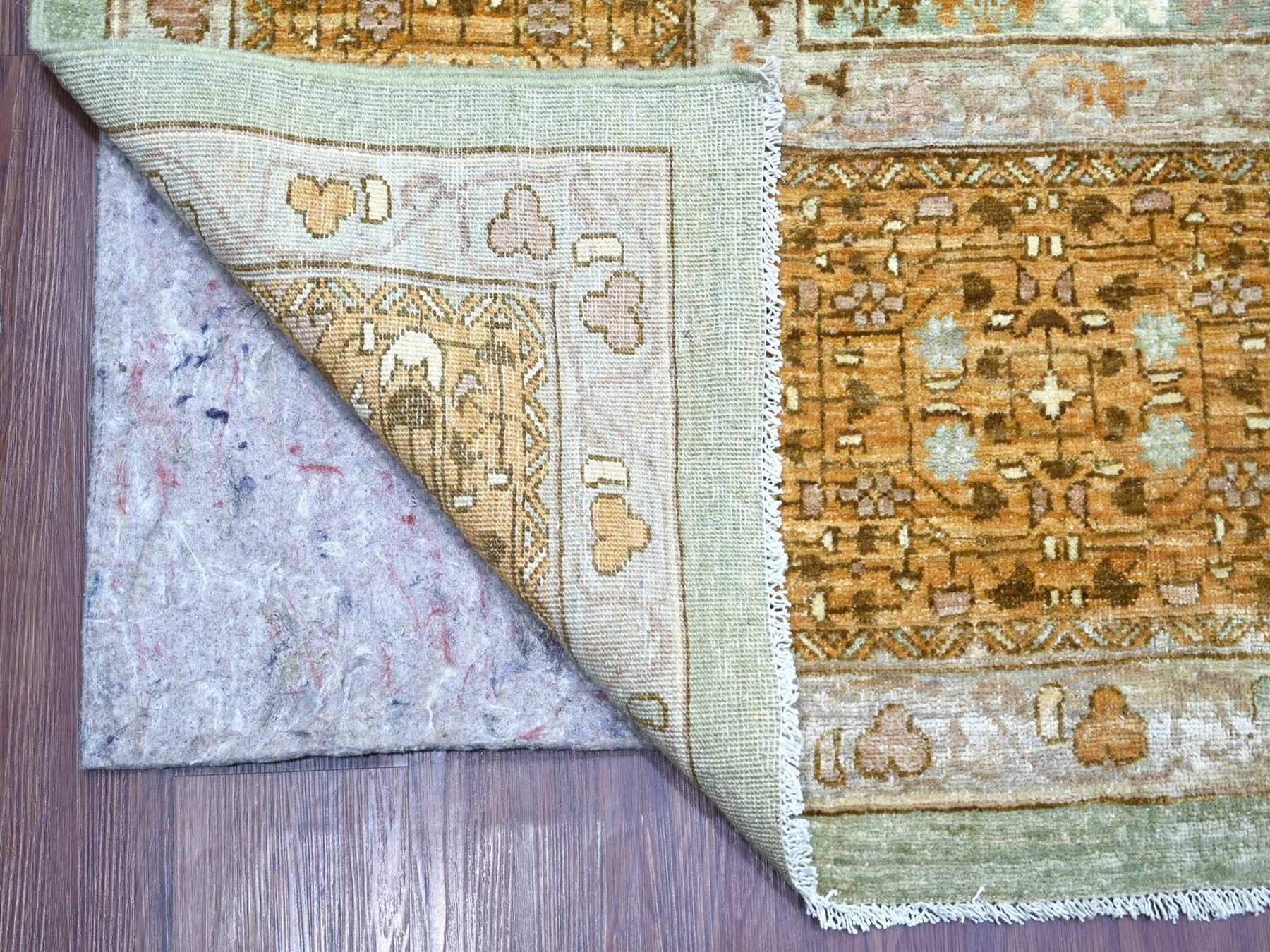 12'1"x15'6" Pistachio Green, 14th Century Mamluk Dynasty Pattern with Star Medallion Design, Hand Knotted, High Mountain Wool, Vegetable Dyes, XL, Oversized, Oriental Rug HR22140 - Image 4