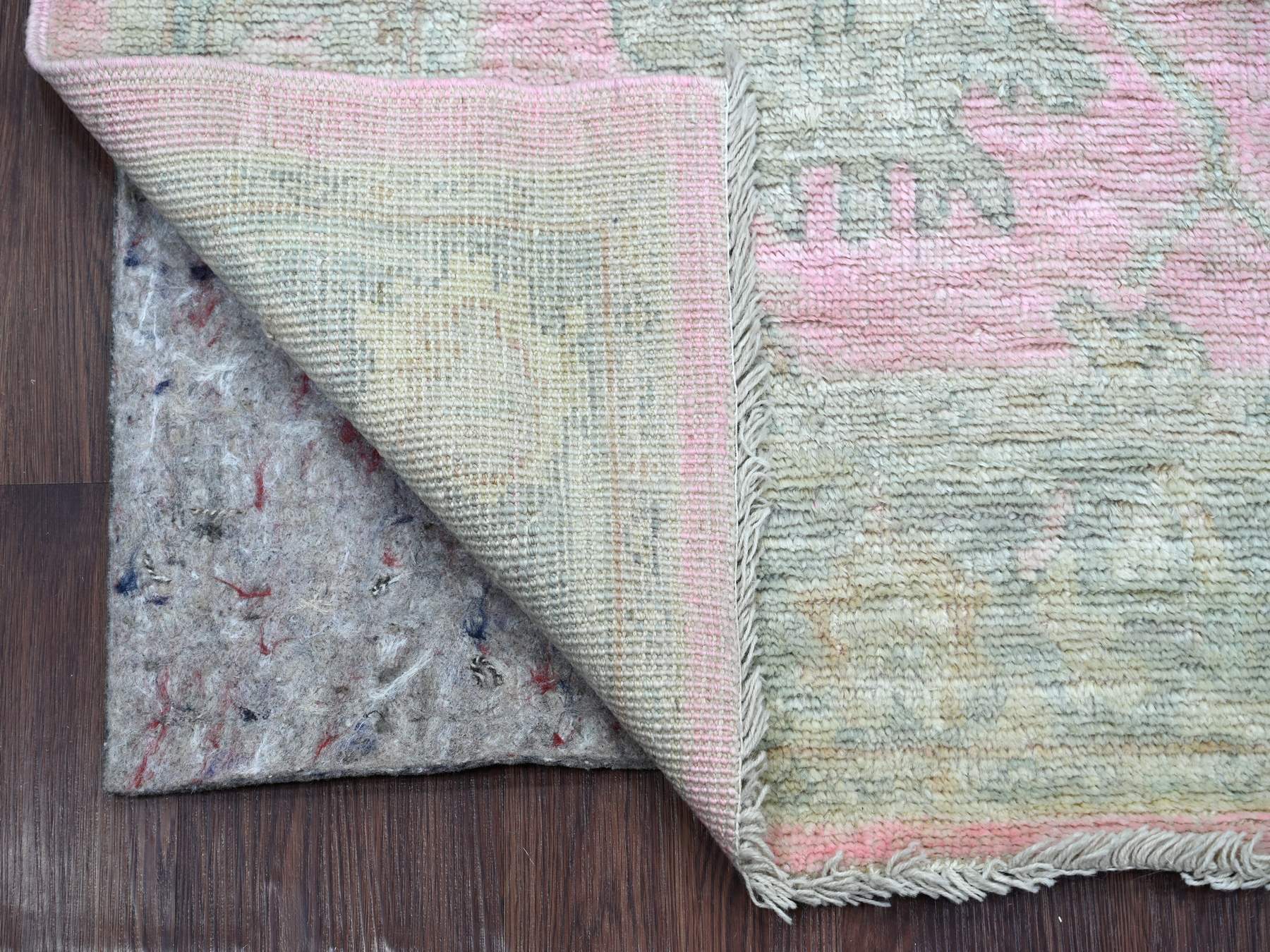 2'8"x6' Bubblegum Pink, Afghan Angora Oushak with Large Leaf Design, Hand Knotted, 100% Wool, Vegetable Dyes, Runner, Oriental Rug HR22386 - Image 2