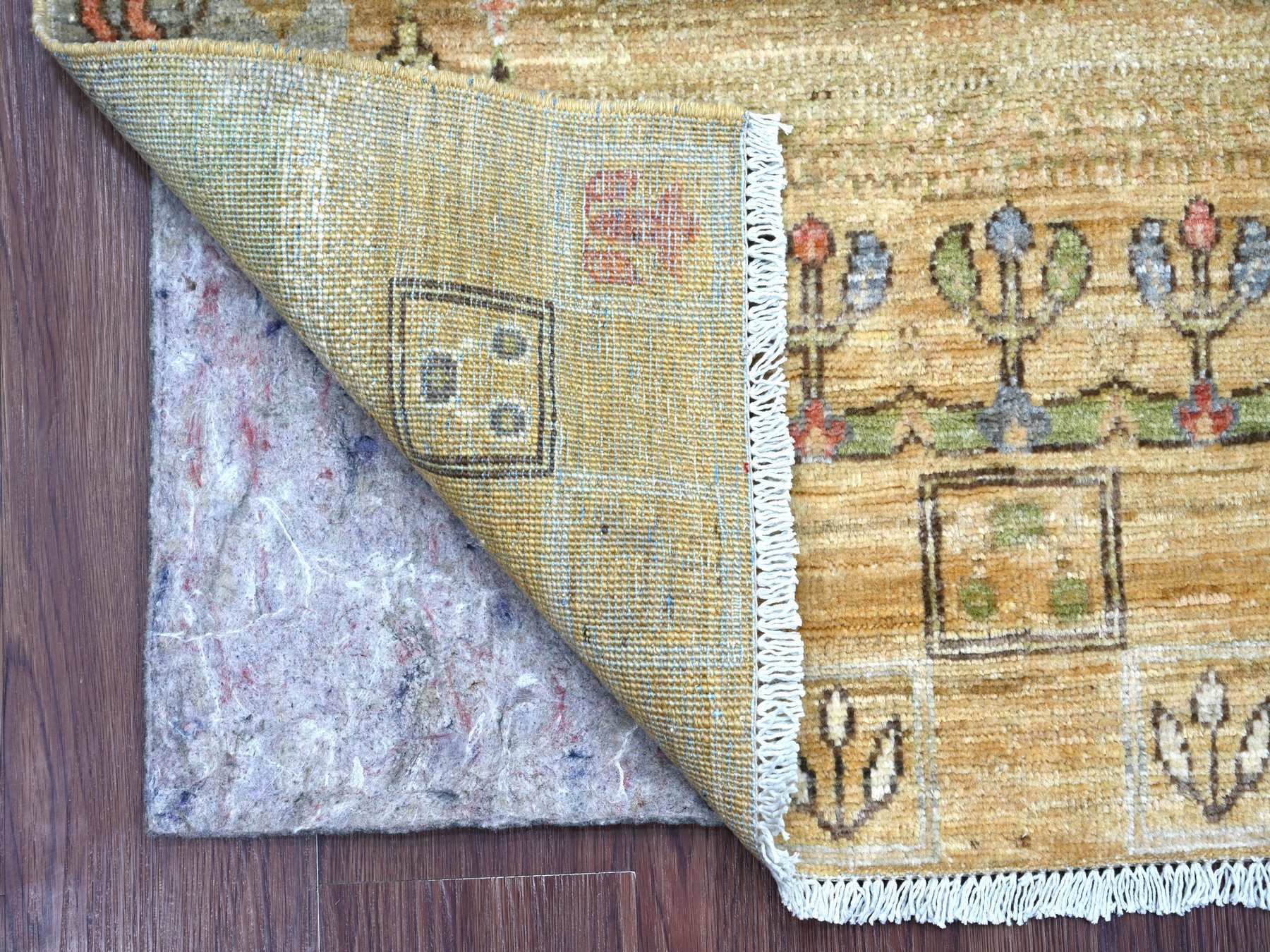 3'1"x5' Golden Brown, Fine Kashkuli Gabbeh with Small Animal Figurines, Hand Knotted, Soft Wool, Vegetable Dyes, Oriental Rug HR22414 - Image 2