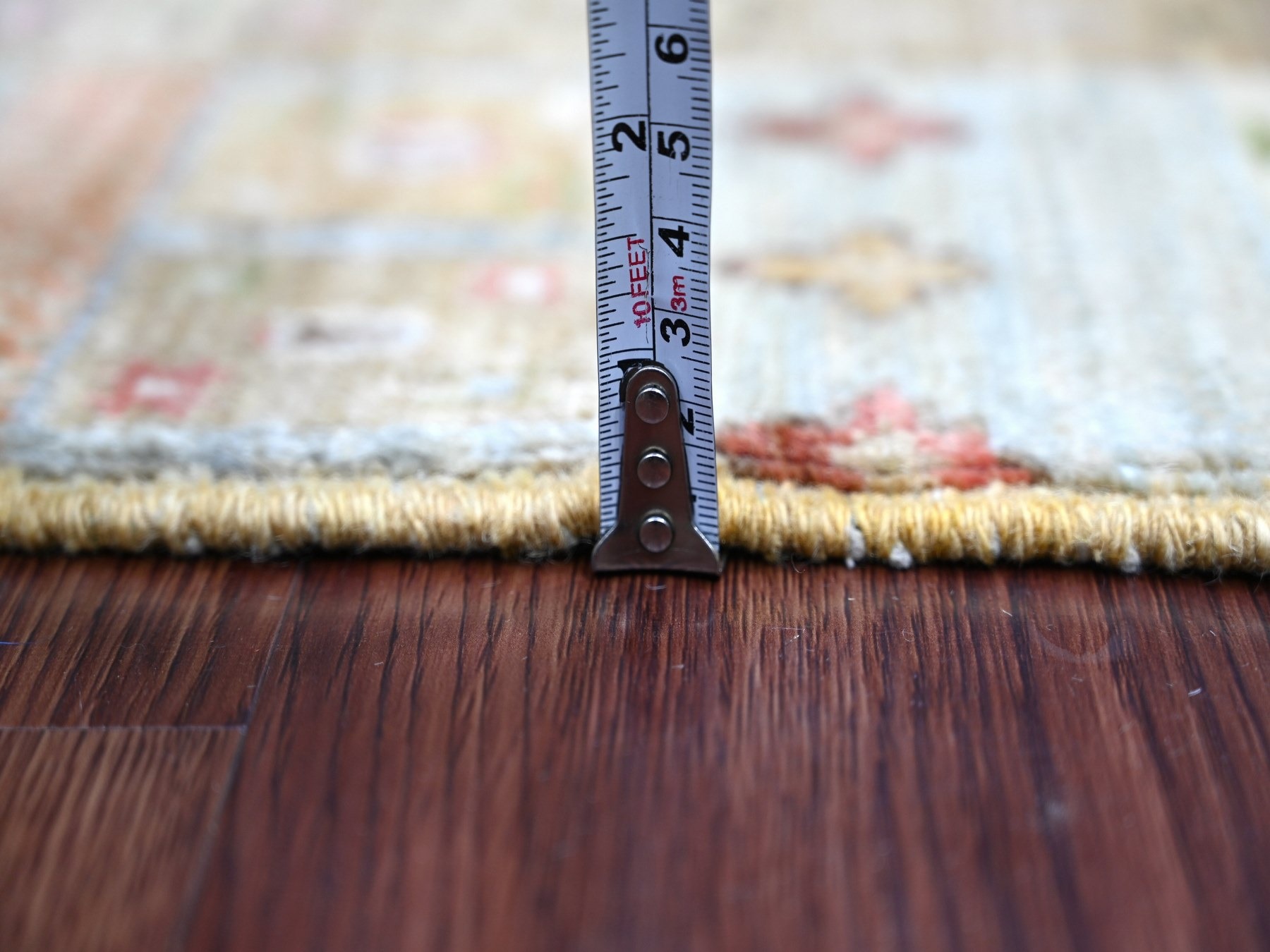 3'1"x5' Golden Brown, Fine Kashkuli Gabbeh with Small Animal Figurines, Hand Knotted, Soft Wool, Vegetable Dyes, Oriental Rug HR22414 - Image 5