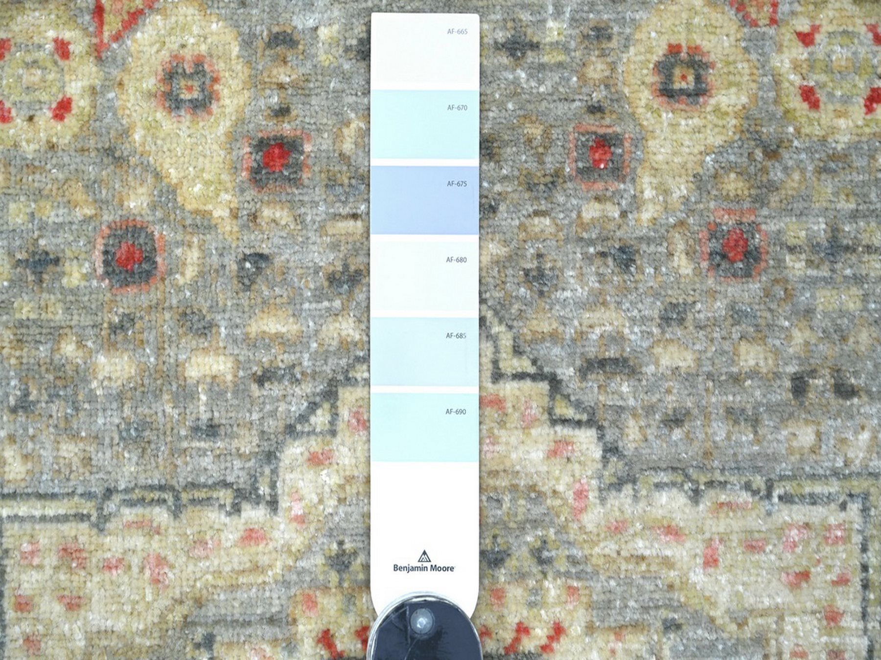 3'10"x5'10" Misty Gray, 14th Century Mamluk Dynasty Pattern with Star Medallion Design, Hand Knotted, High Mountain Wool, Vegetable Dyes, Oriental Rug HR22768 - Image 3