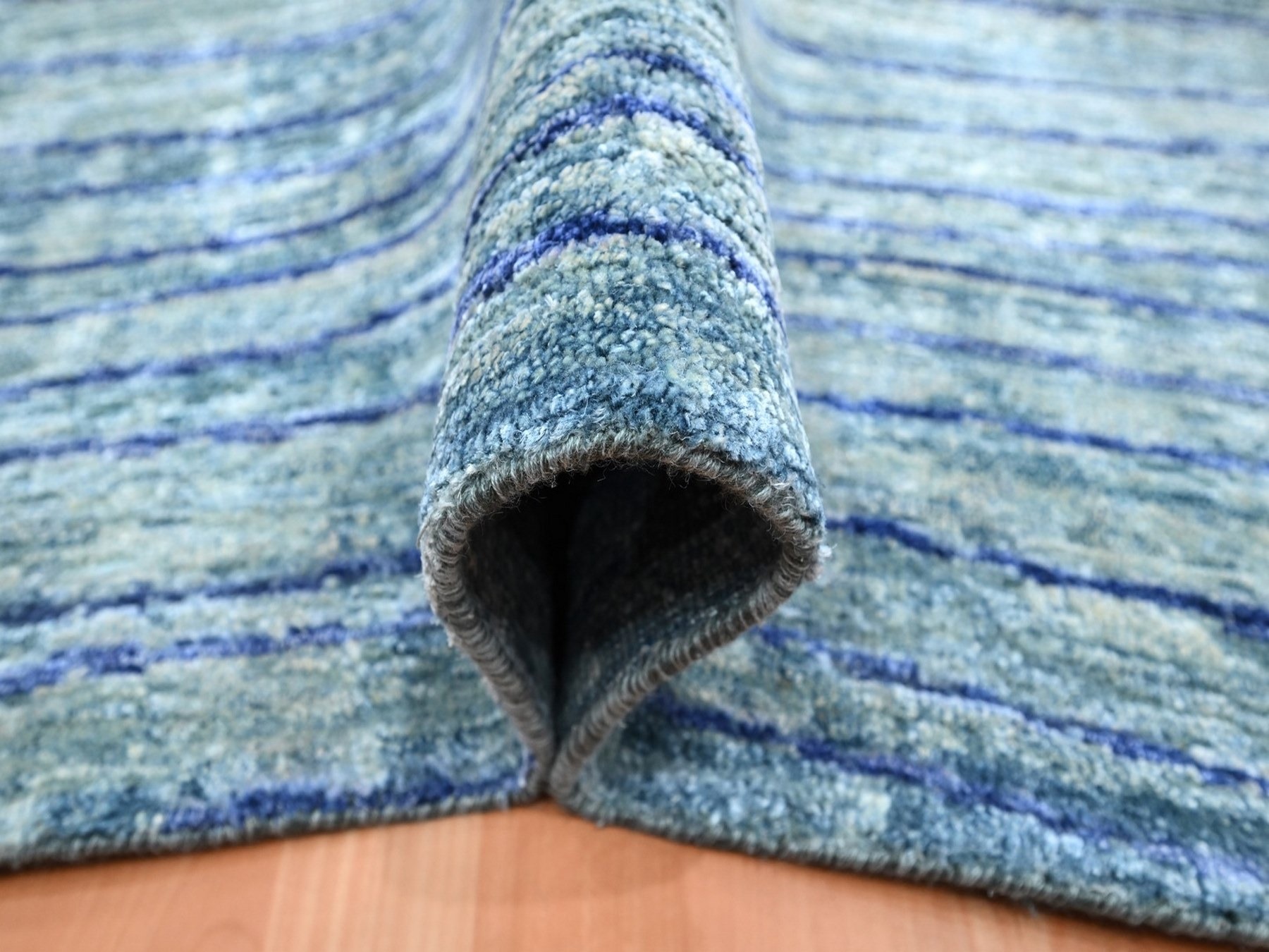 10'x14'2" Aqua Blue with a Mix of Teal, Wave Design, 100% Silk, Hand Knotted, Soft Pile, Oriental Rug HR75703 - Image 5