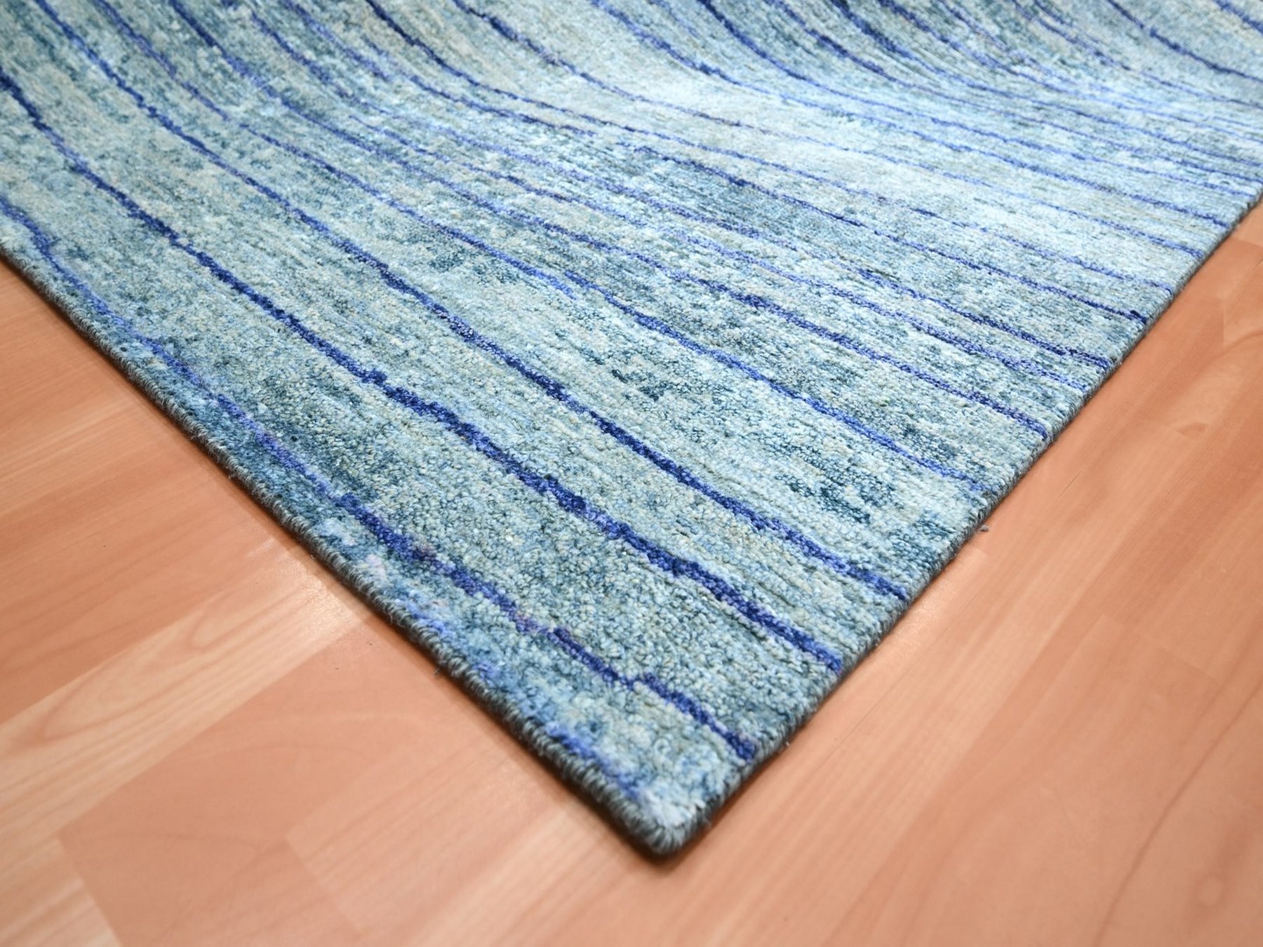 10'x14'2" Aqua Blue with a Mix of Teal, Wave Design, 100% Silk, Hand Knotted, Soft Pile, Oriental Rug HR75703 - Image 6