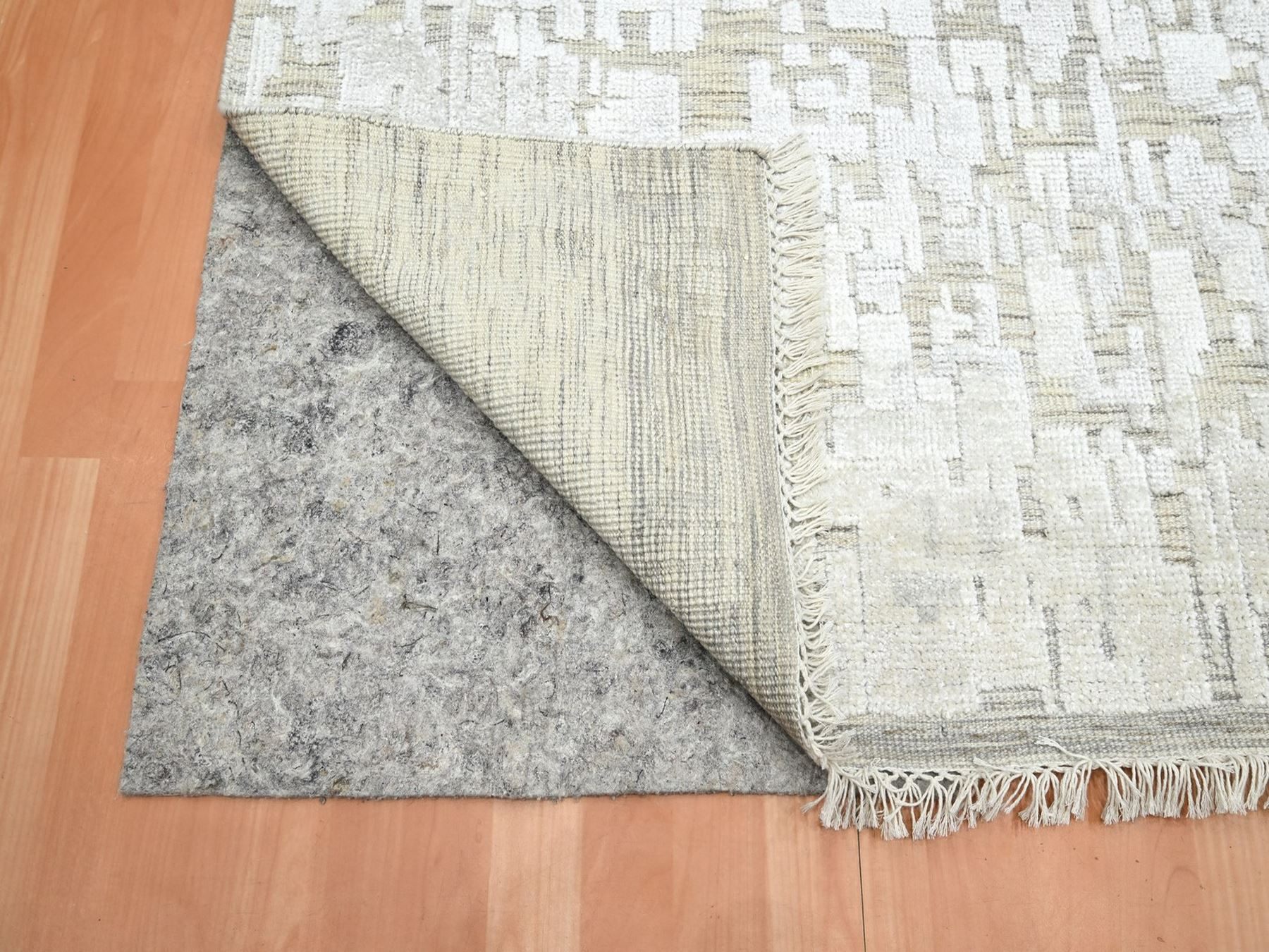 7'10"x10'2" Alabaster White, Hand Knotted, Pure Silk, Textured, Tone on Tone, Modern, Oriental Rug HR75874 - Image 4