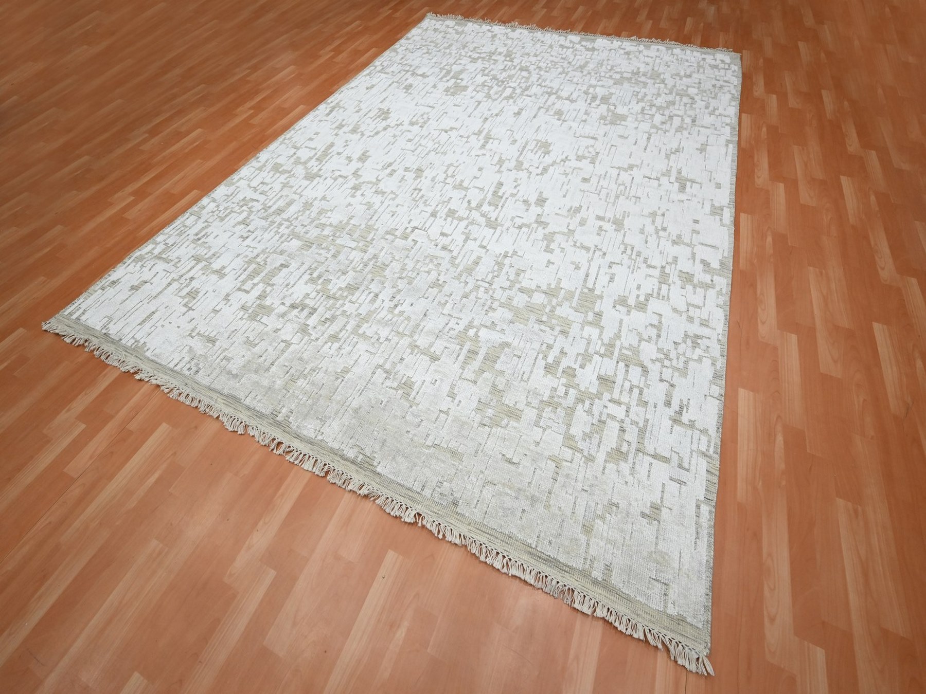 9'x12'2" Alabaster White, Pure Silk, Textured, Tone on Tone, Modern, Hand Knotted, Oriental Rug HR75875 - Image 3