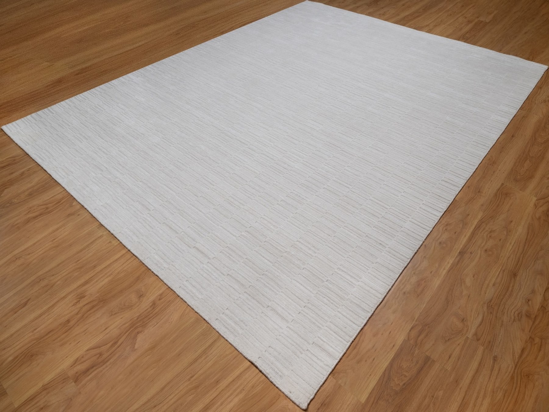 9'1"x12'1" Daisy White, Plain Modern Striae Design, Tone on Tone, Soft to the Touch, Pure Wool, Hand Loomed, Oriental Rug HR92205 - Image 3