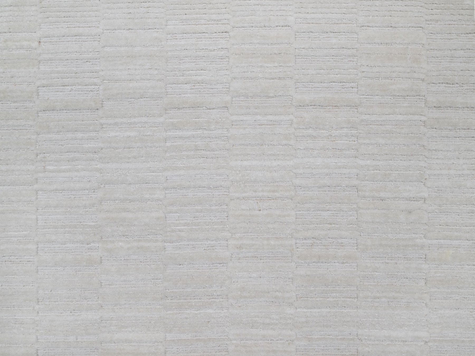 5'x5' Daisy White, Pure Wool, Hand Loomed, Plain Modern Striae Design, Tone on Tone, Soft to the Touch, Round, Oriental Rug HR92222 - Image 5