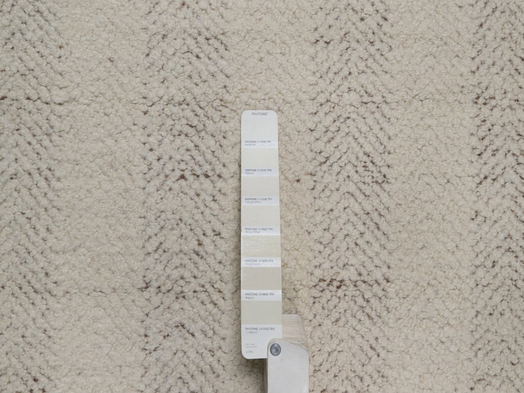 6'x6' Winter White, Hand Knotted, Modern, Vertical Stripes Design, Piled Flat Weave, Tone on Tone, Textured, Undyed Natural Wool, Round, Oriental Rug HR92311 - Image 4