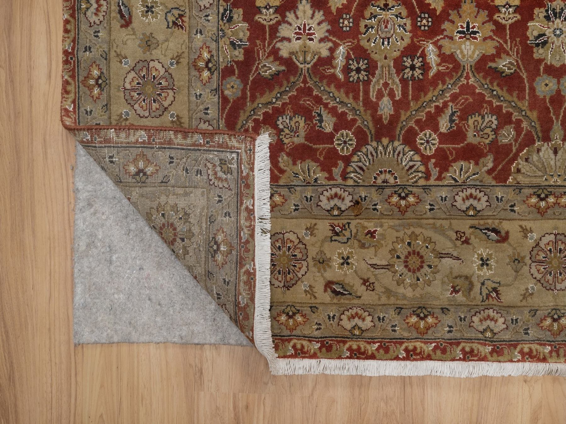 5'6"x7'9" Barn Red, Hereke with All Over Design, 300 KPSI, Wool and Silk, Hand Knotted, Oriental Rug HR92327 - Image 3