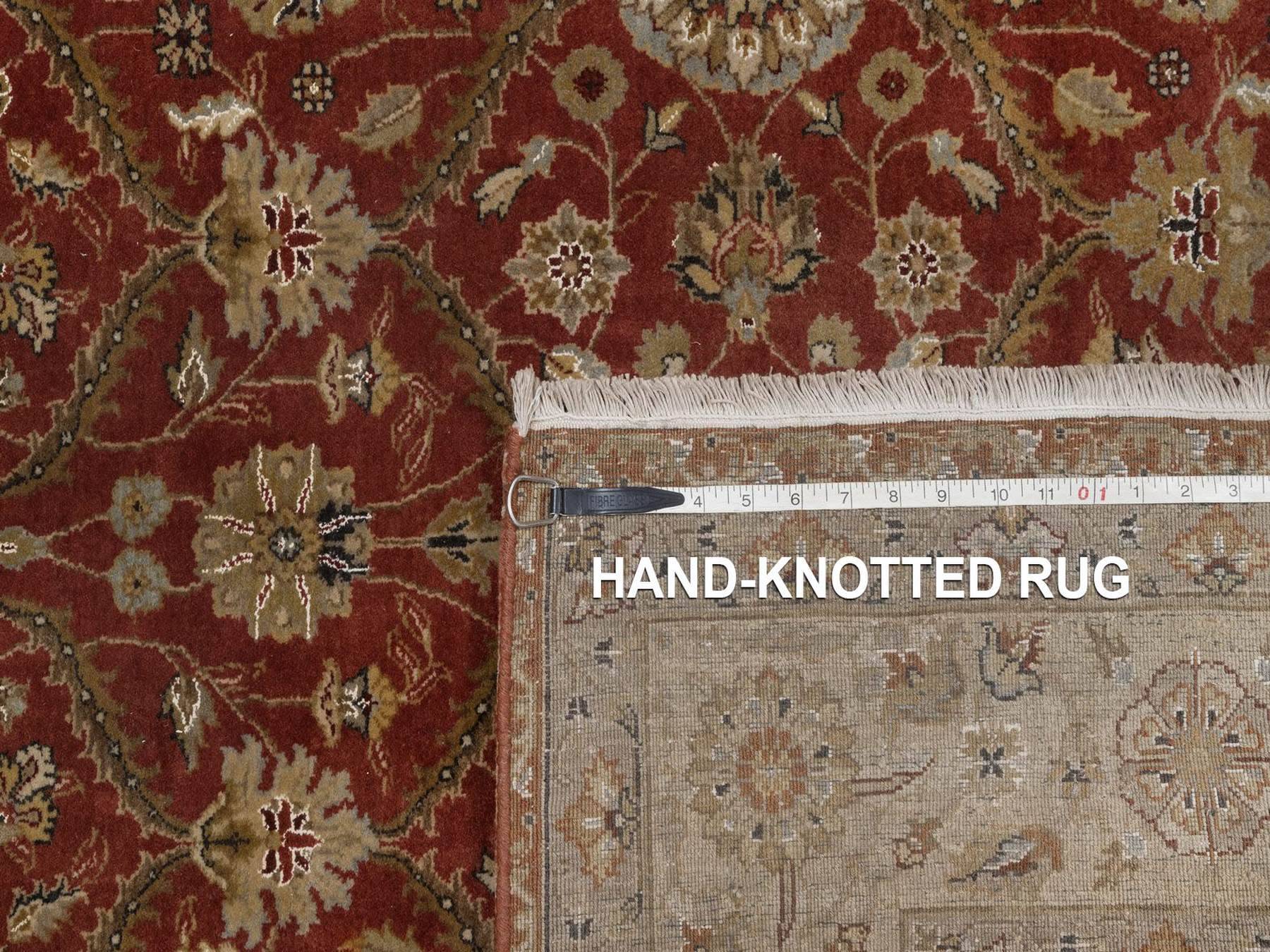 5'6"x7'9" Barn Red, Hereke with All Over Design, 300 KPSI, Wool and Silk, Hand Knotted, Oriental Rug HR92327 - Image 8