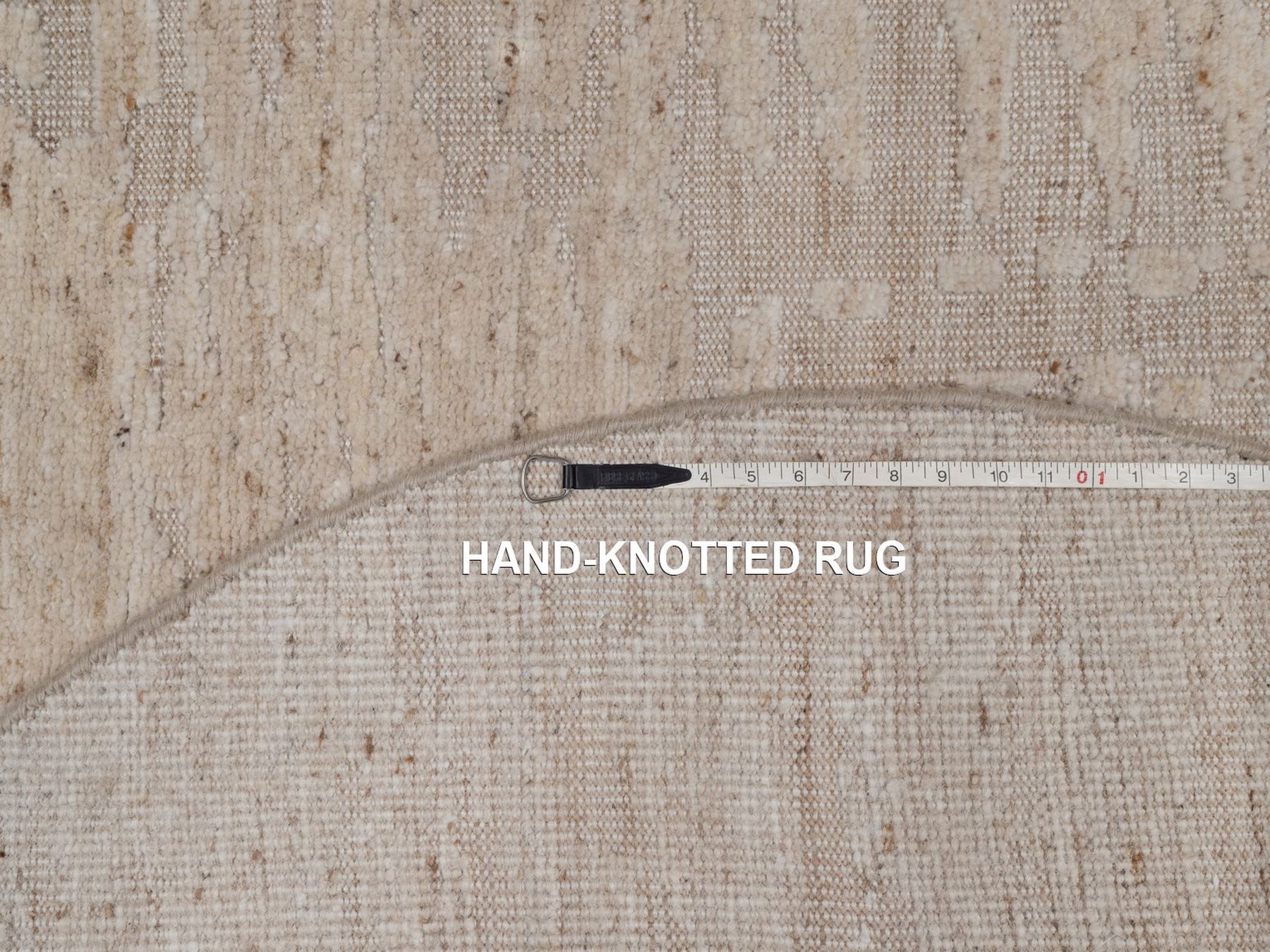 5'x5' Lace White, Hand Knotted, Textured with Hi and Low, Modern Design, Pure Wool, Round, Oriental Rug HR92398 - Image 8