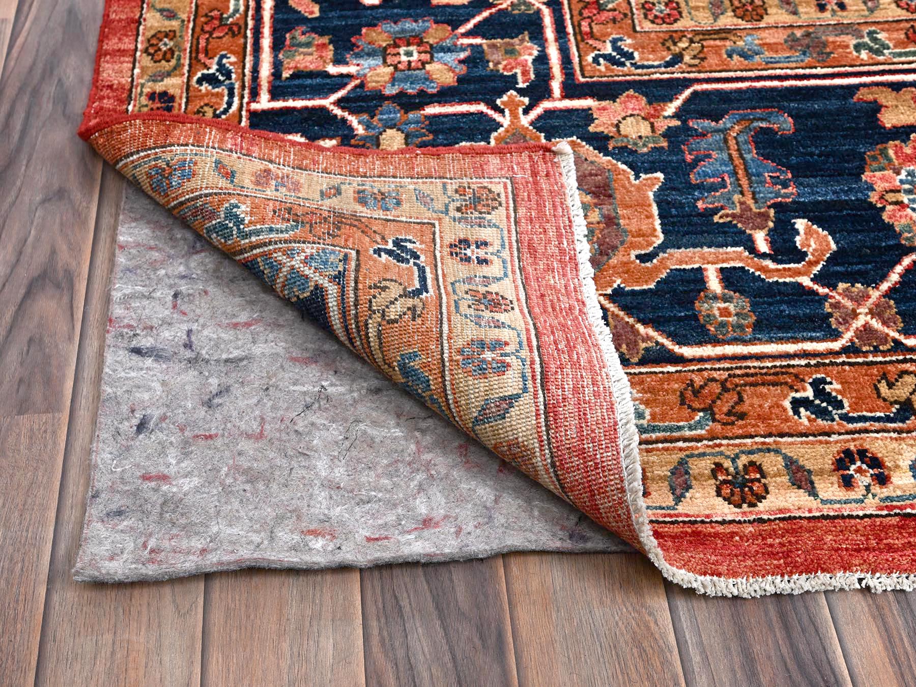 11'10"x17'7" Coral Red, Aryana Collection, Serapi Heriz with Large Medallion Design, Vegetable Dyes, Soft Pile, High Mountain Wool, Hand Knotted, Densely Woven, Oversized, Oriental Rug HR1054 - Image 4