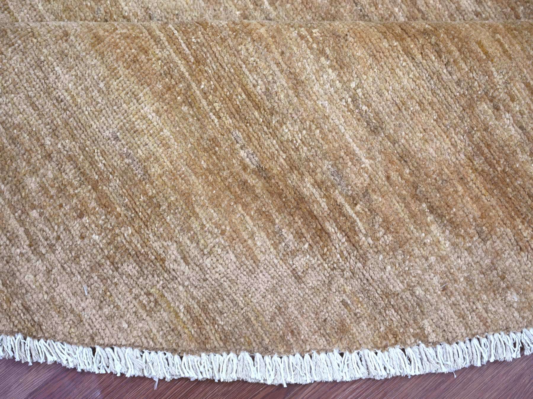 9'9"x9'9" Beaver Brown, Plain Solid Pattern, Hand Spun Ghazni Wool, Hand Knotted, Lush and Plush, Round, Oriental Rug HR21835 - Image 6