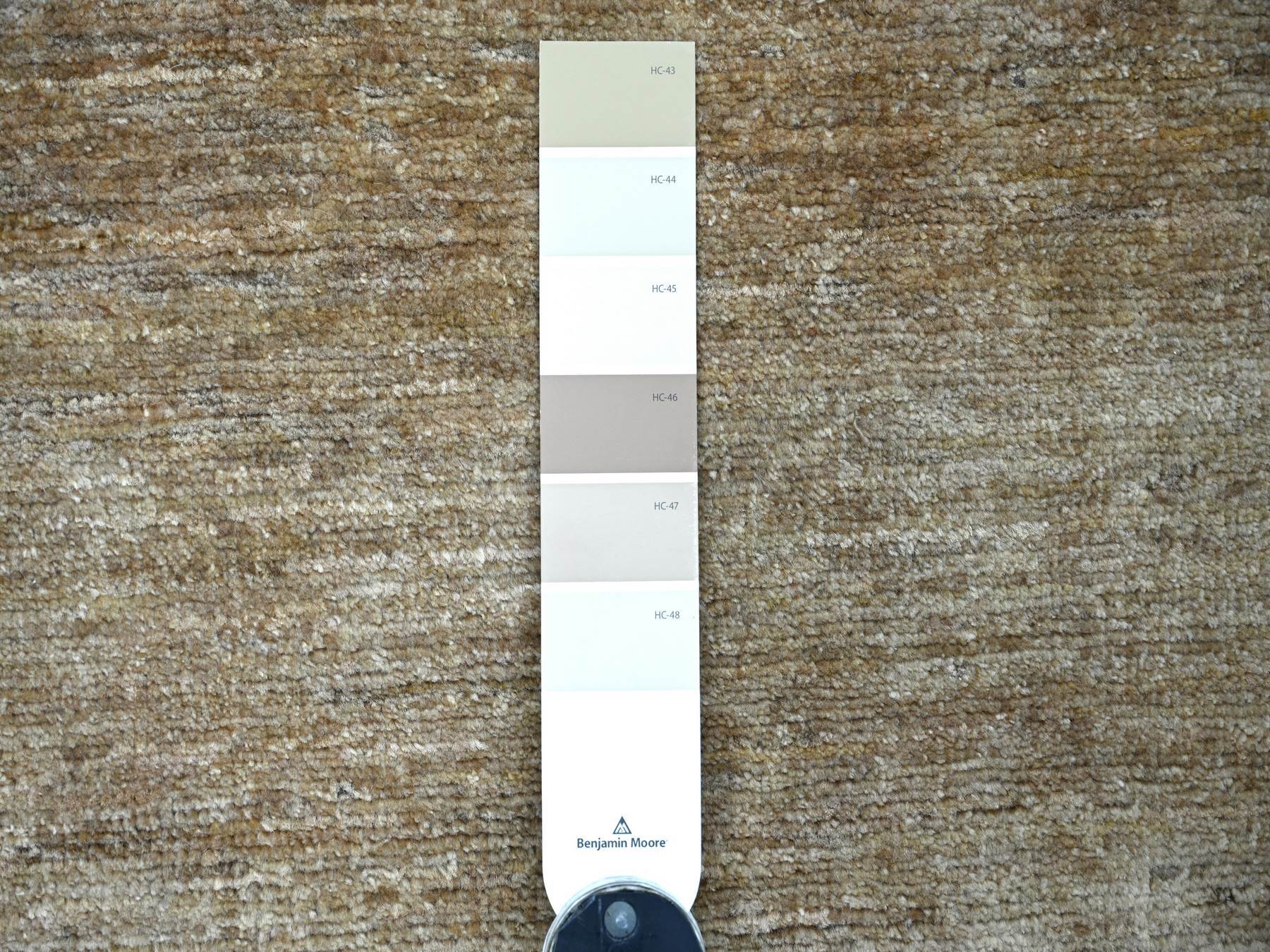 2'1"x2'10" Almond Brown, Plain Solid Pattern, Hand Knotted, Hand Spun Ghazni Wool, Lush and Plush, Mat, Sample, Oriental Rug HR21942 - Image 3