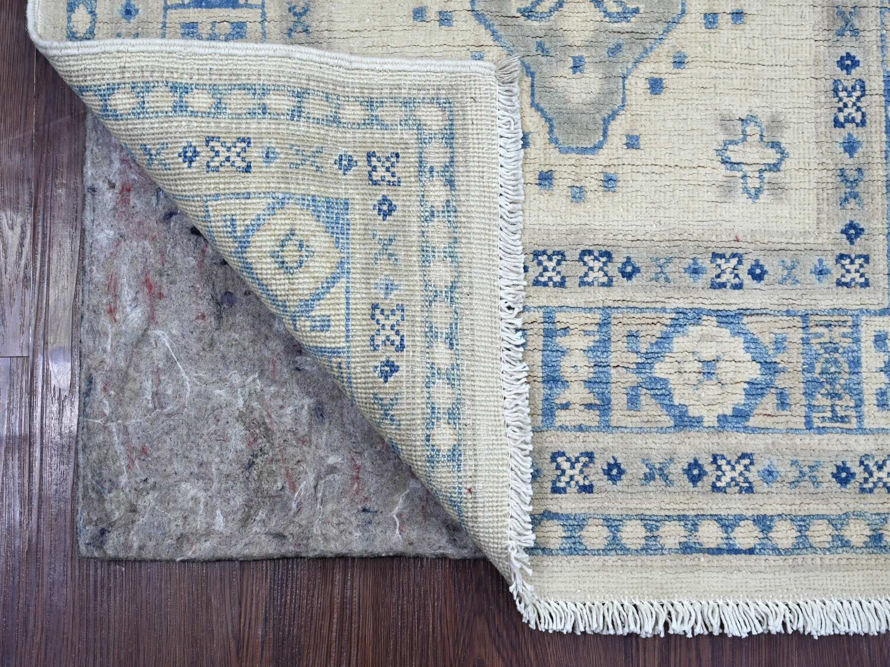 2'7"x7'9" Pearl White, Vintage Look Kazak with Geometric Medallions, Hand Knotted, 100% Wool, Natural Dyes, Runner, Oriental Rug HR21963 - Image 2