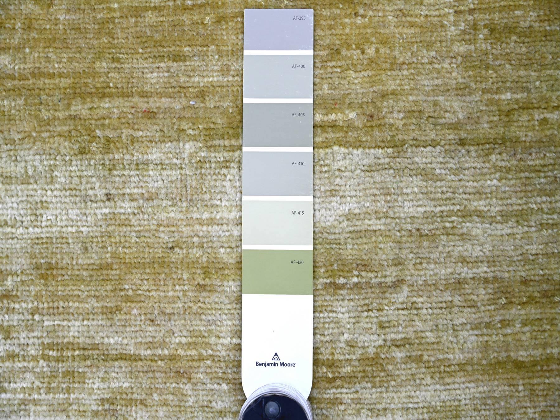 2'10"x2'10" Lime Green, Plain Solid Pattern, Hand Knotted, Hand Spun Ghazni Wool, Lush and Plush, Mat, Sample, Square, Oriental Rug HR22369 - Image 3
