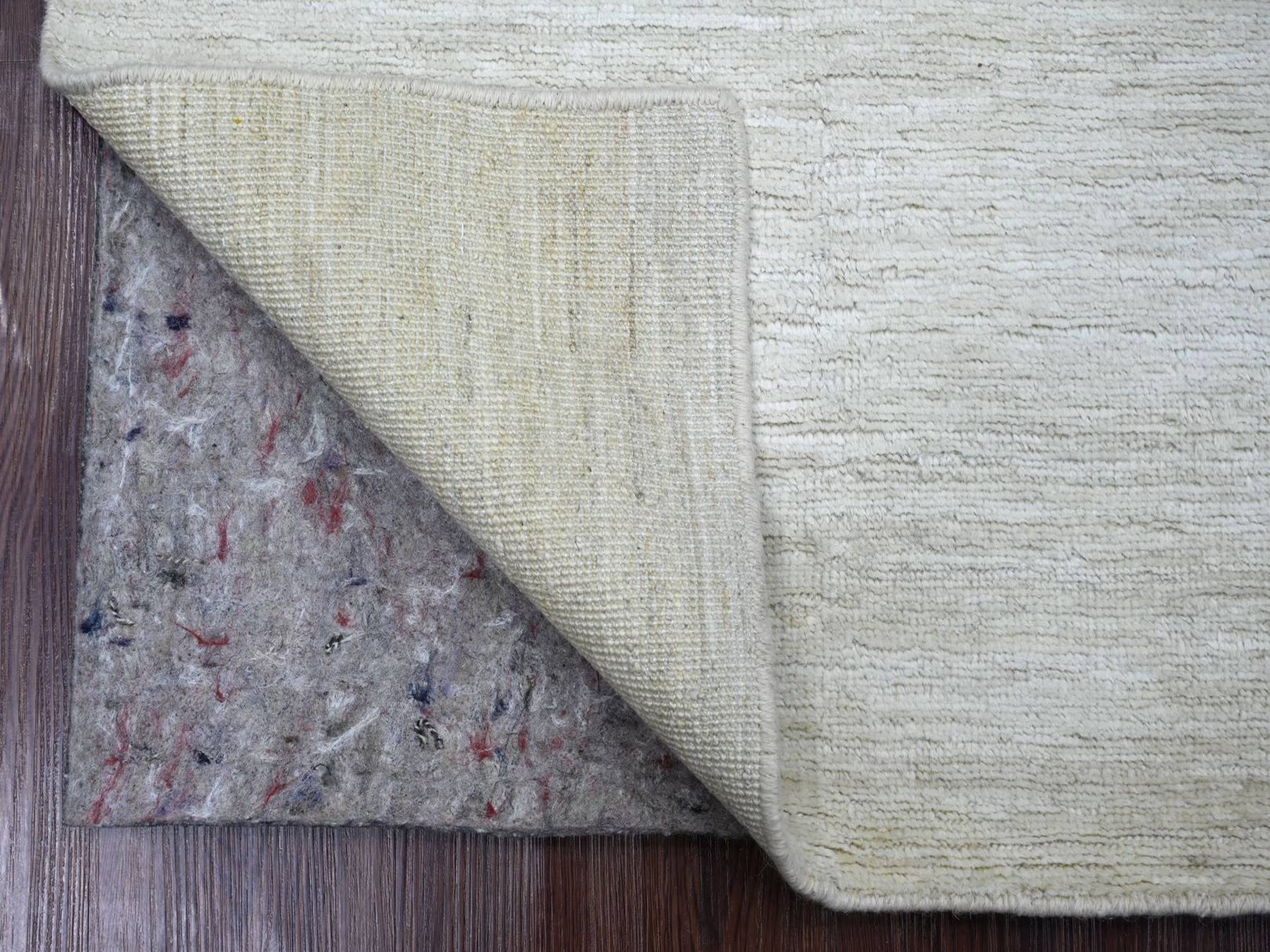3'10"x5'7" Alabaster White, Plain Solid Pattern, Hand Knotted, Hand Spun Ghazni Wool, Lush and Plush, Oriental Rug HR22499 - Image 2