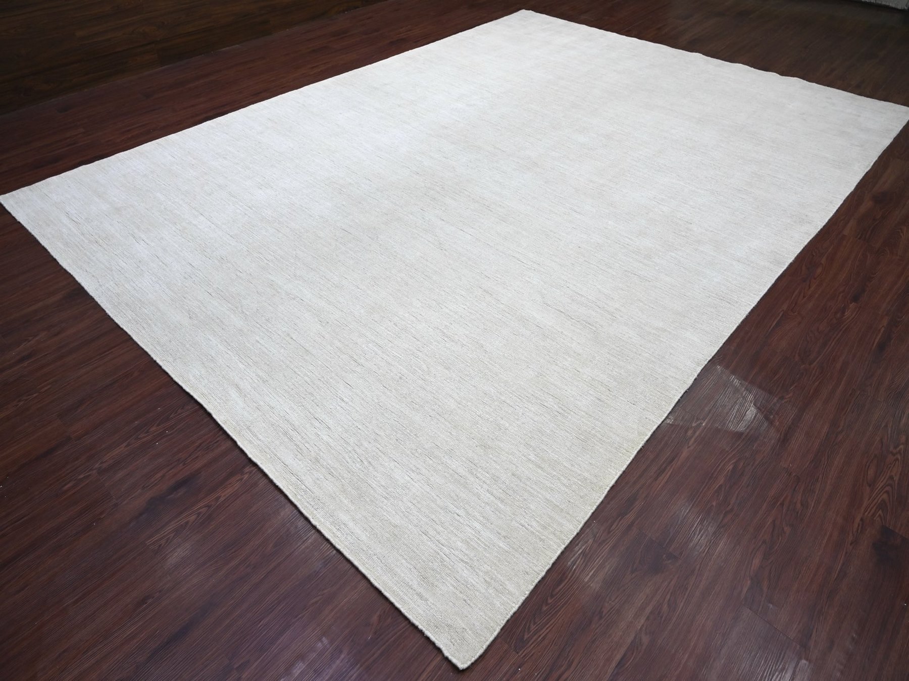 9'8"x13'4" Daisy White, Plain Solid Pattern, Hand Knotted, Hand Spun Ghazni Wool, Lush and Plush, Oriental Rug HR22658 - Image 3