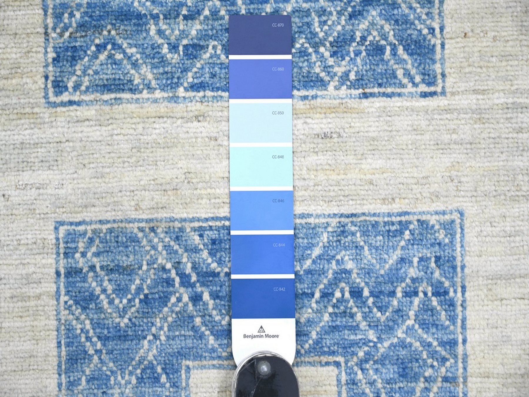 9'10"x13'6" Bayern Blue, Fine Peshawar with Intricate Geometric Motifs Maze Design, Dense Weave, Soft and Shiny Wool, Hand Knotted, Oriental Rug HR22810 - Image 7