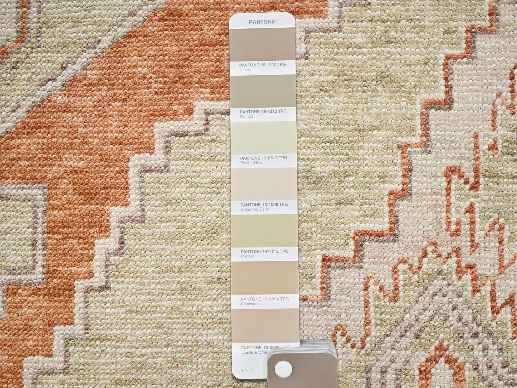 4'10"x6'9" Pebble Brown, Hand Knotted, Anatolian Village Design, Turkish Knot, Zero Pile, Sheared Low, 100% Wool, Oriental Rug HR2796 - Image 4
