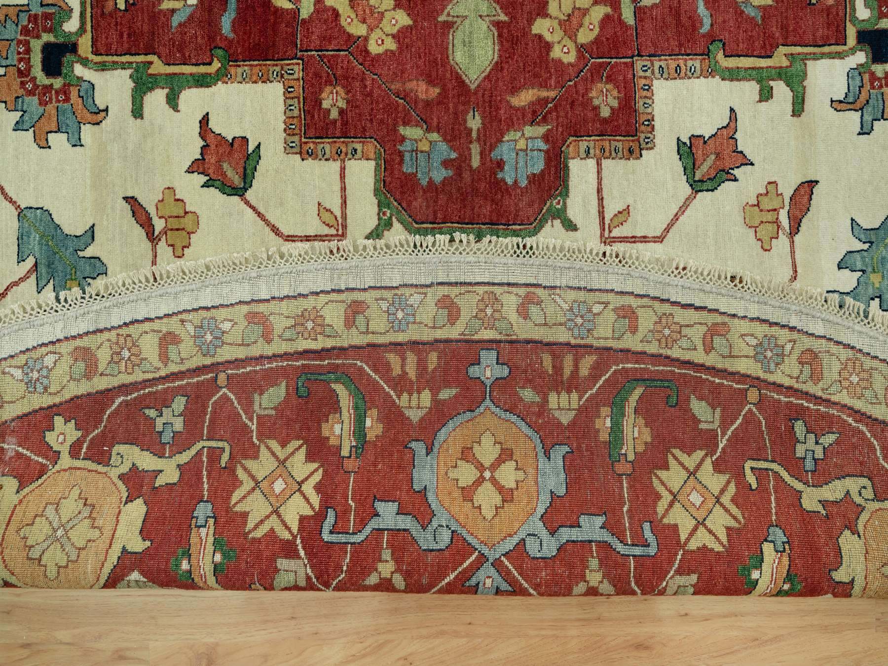 14'x14' Chiffon White and Oxide Red, Antiqued Fine Heriz Re-Creation With Center Motif, Soft Wool Pile Denser Weave, Hand Knotted Plush and Lush, Round Pure Wool Oriental Rug HR90661 - Image 4