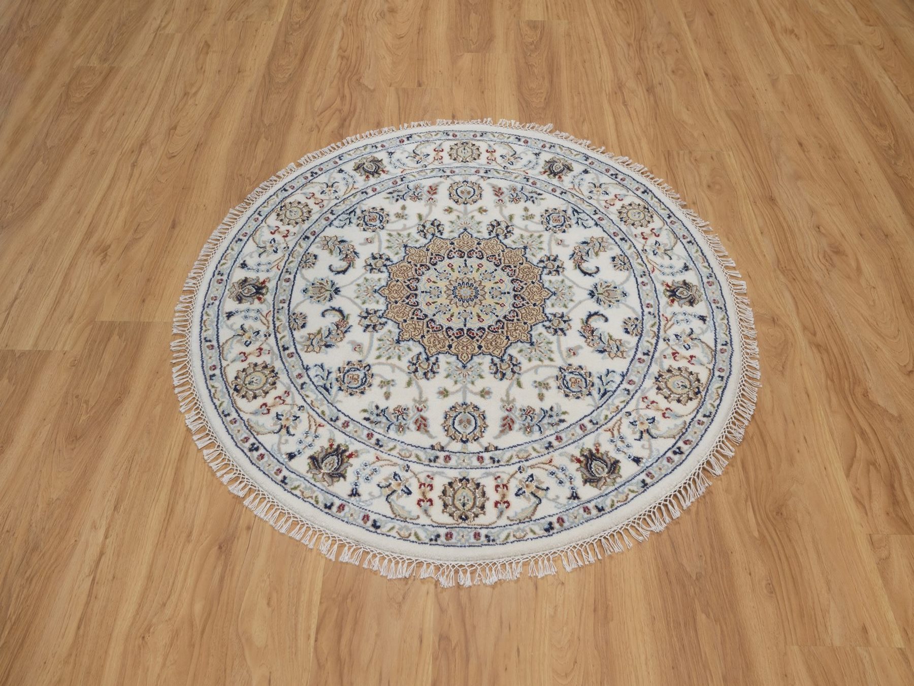 4'x4' Pearl White, Wool and Silk, Nain with Flower Medallion Design, Hand Knotted, 250 KPSI, Soft Pile, Round, Oriental Rug HR92486 - Image 2
