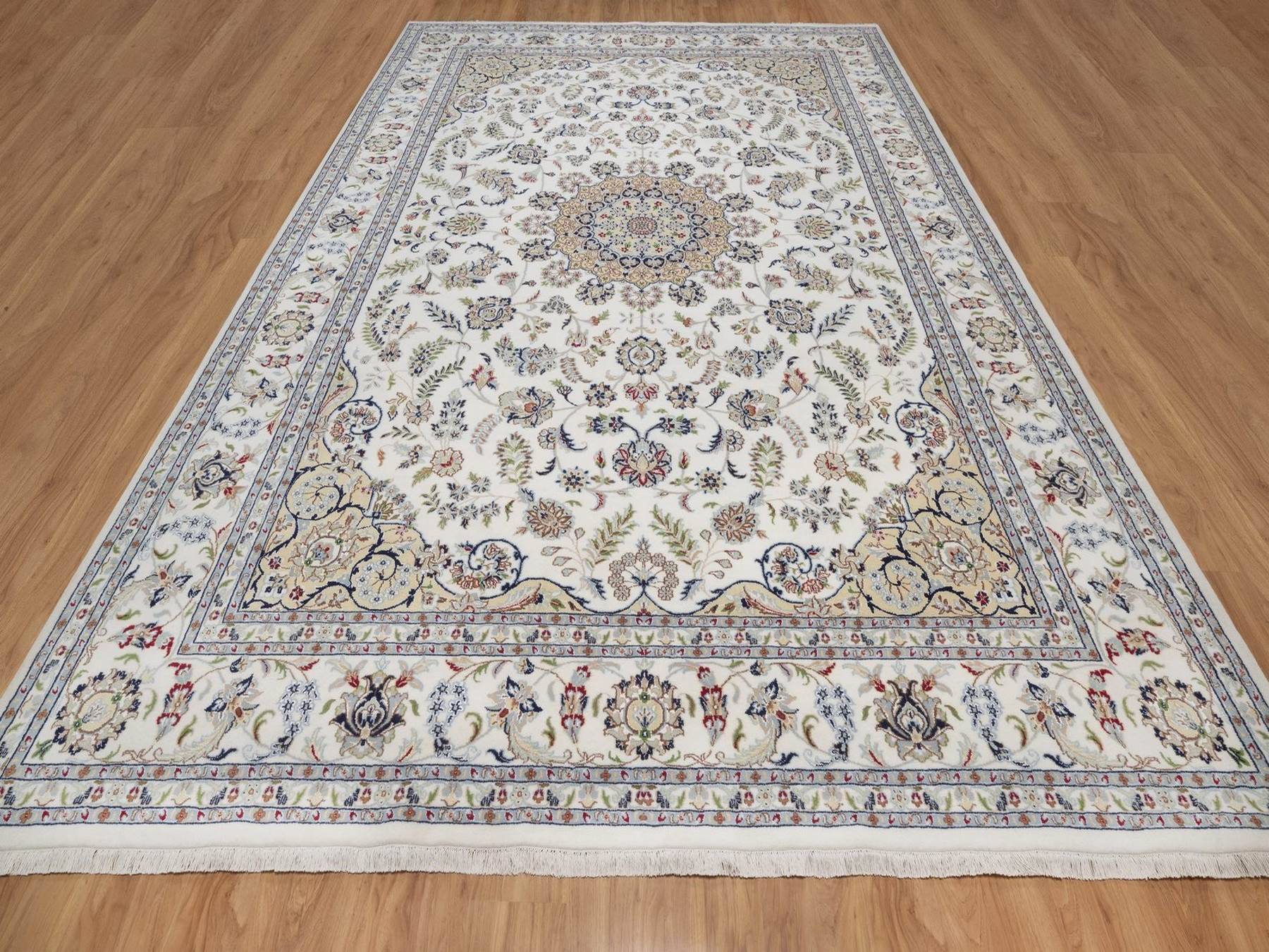 10'x14' Pearl White, Hand Knotted, Nain with Flower Medallion Design, Wool and Silk, 250 KPSI, Soft Pile, Oriental Rug HR92501 - Image 2