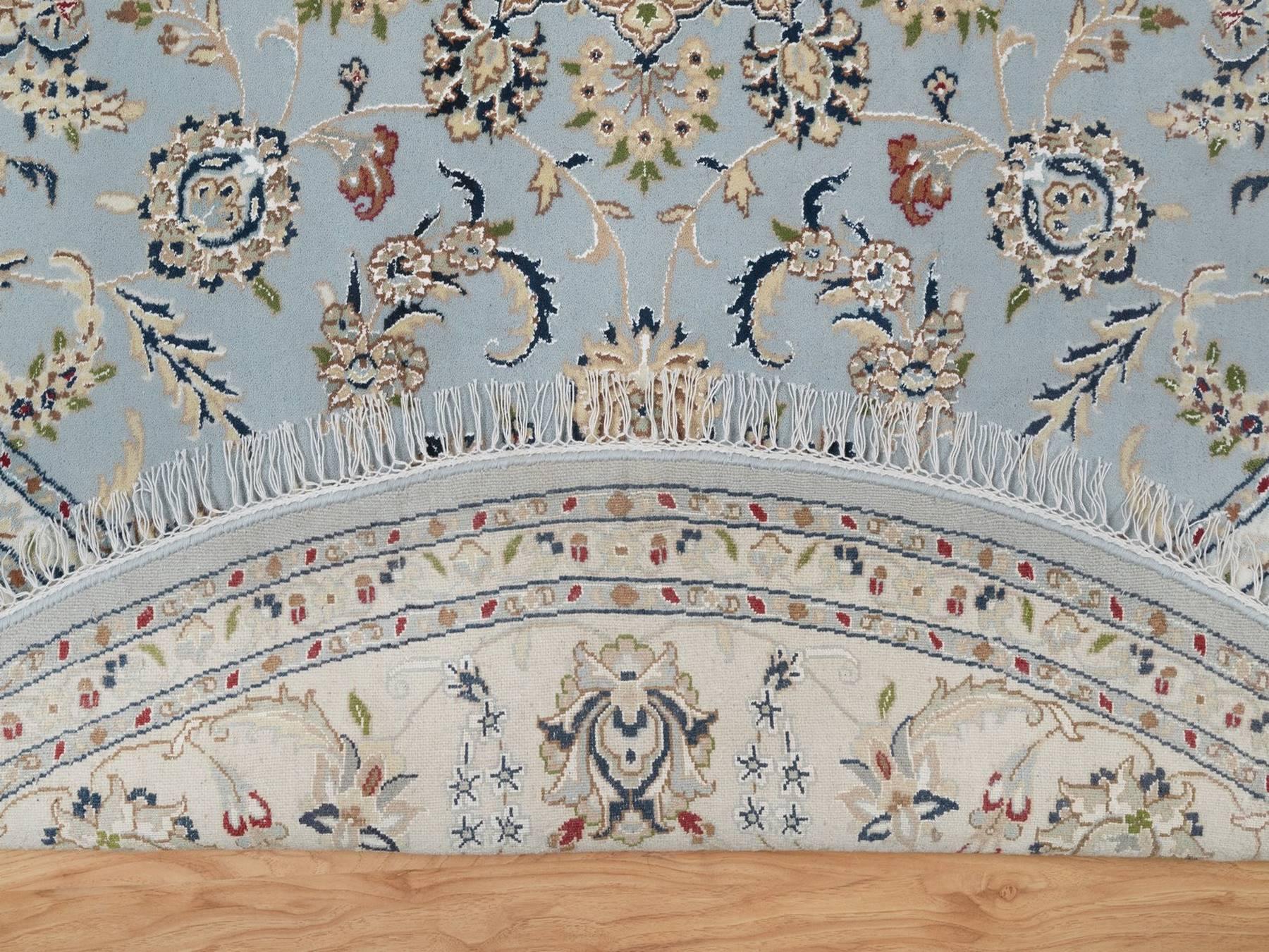 7'9"x7'9" Light Blue, Nain with Flower Medallion Design, Hand Knotted, Wool and Silk, Soft Pile, 250 KPSI, Round, Oriental Rug HR92502 - Image 4