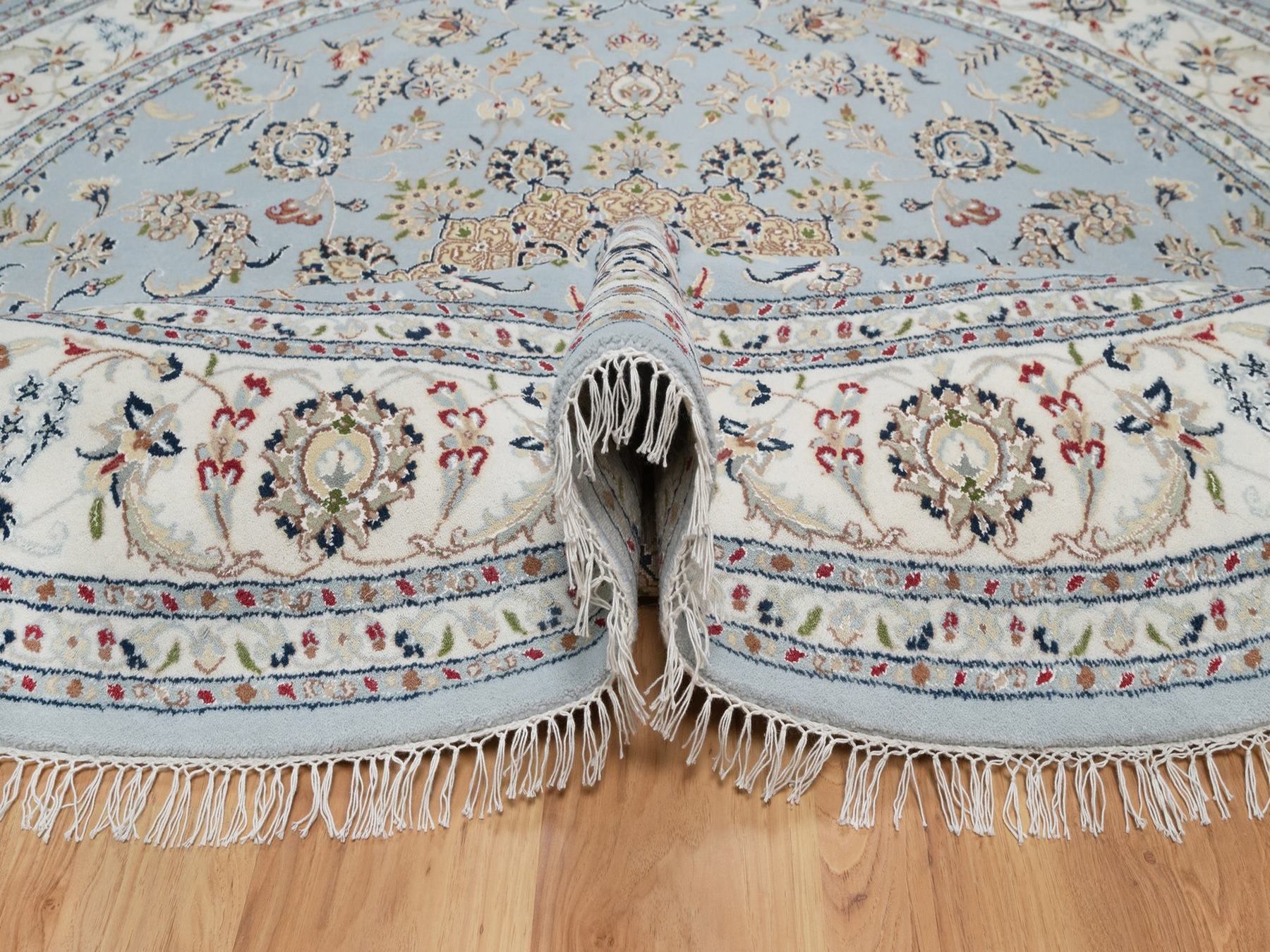 7'9"x7'9" Light Blue, Nain with Flower Medallion Design, Hand Knotted, Wool and Silk, Soft Pile, 250 KPSI, Round, Oriental Rug HR92502 - Image 5