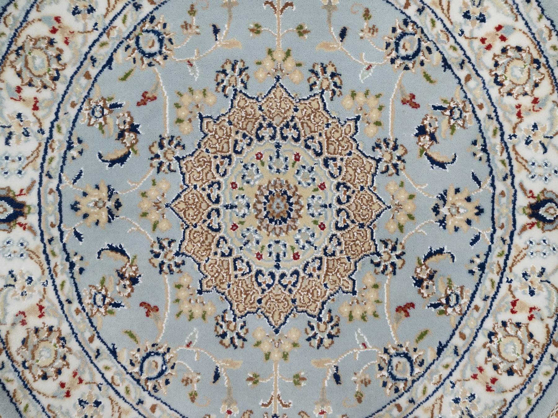 3'3"x3'3" Light Blue, Hand Knotted, Nain with Flower Medallion Design, Wool and Silk, Soft Pile, 250 KPSI, Round, Oriental Rug HR92534 - Image 5