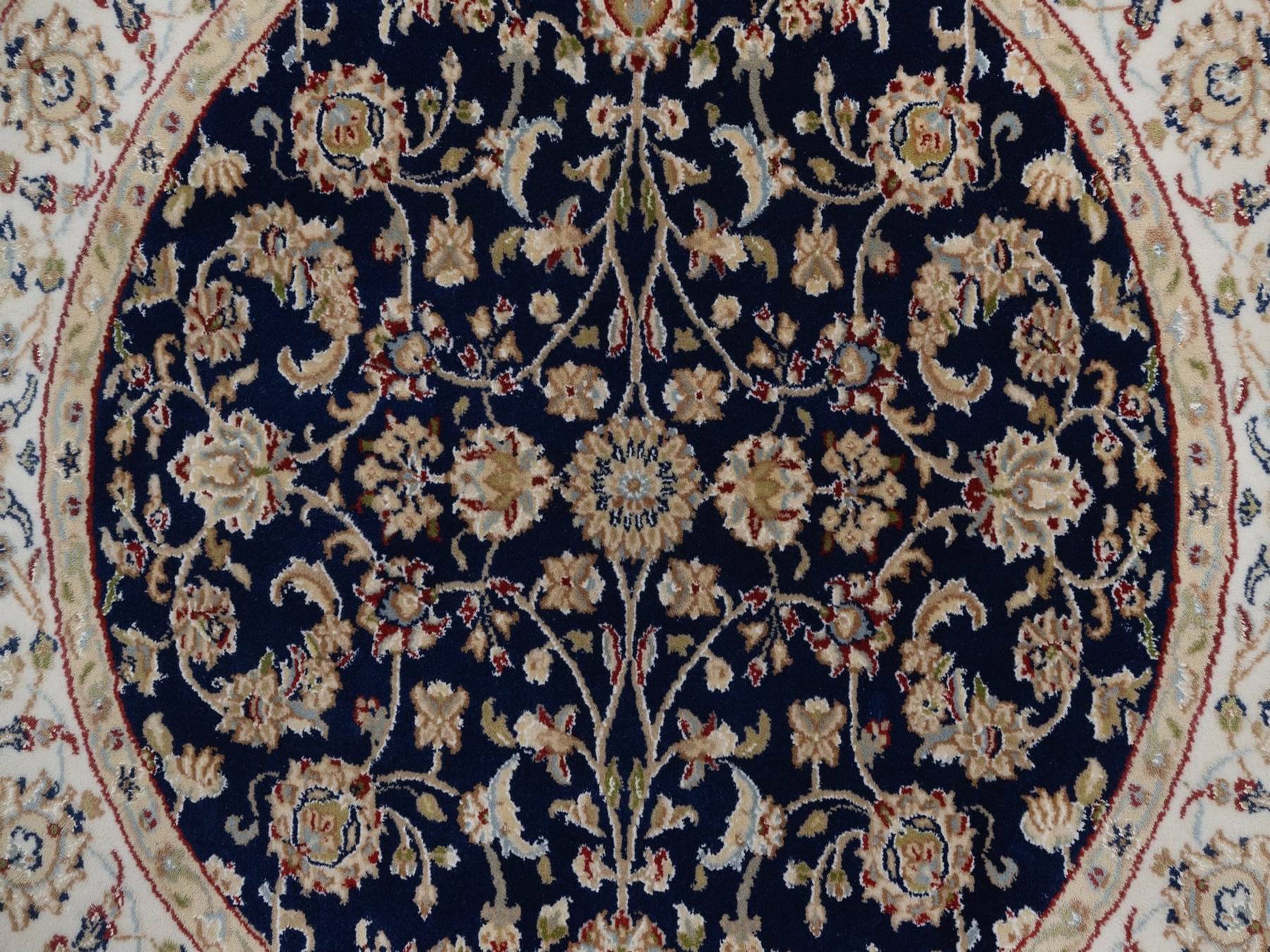 4'3"x4'3" Midnight Blue, Wool and Silk, Nain with All Over Flower Design, Soft Pile, 250 KPSI, Hand Knotted, Round, Oriental Rug HR92545 - Image 5