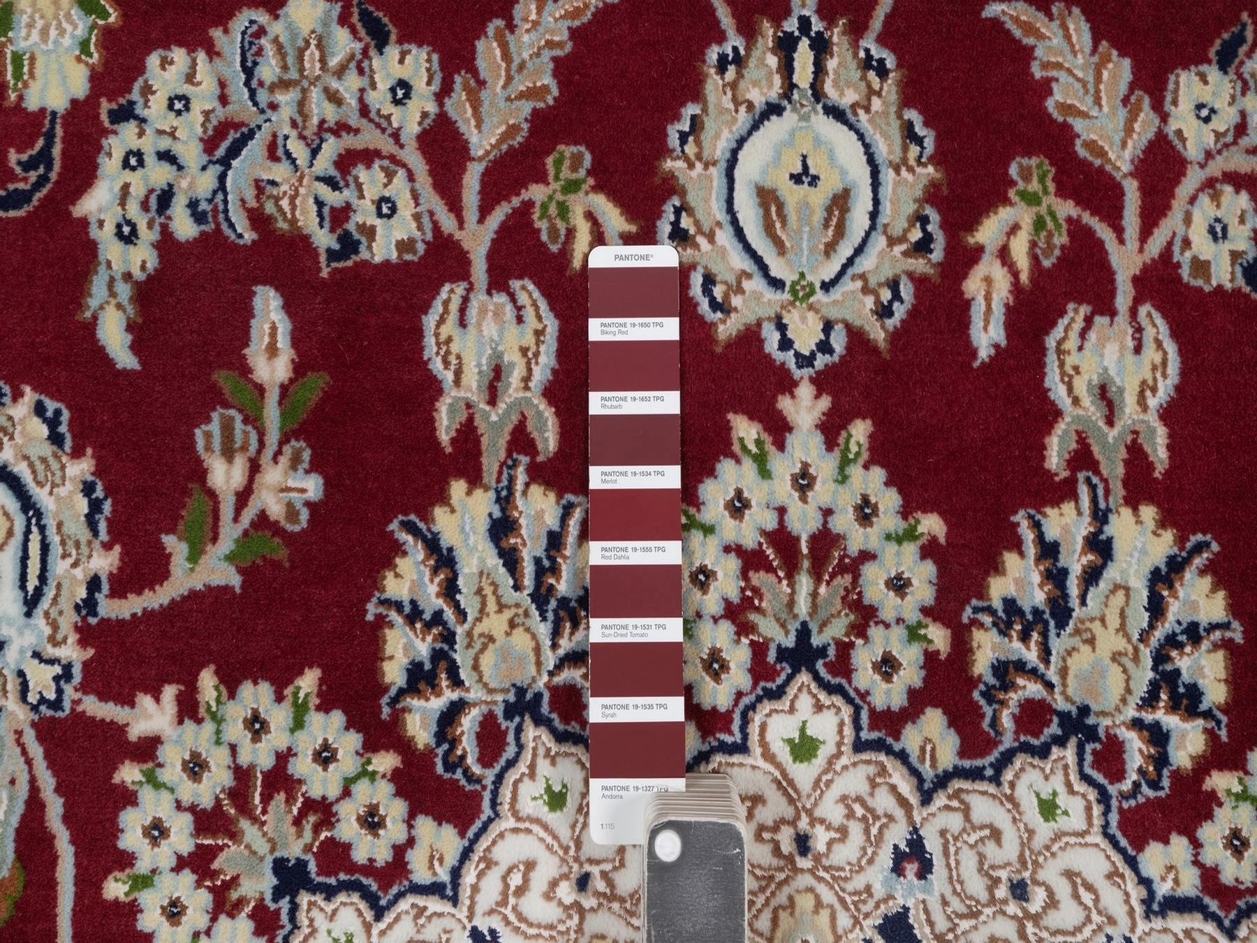 7'x7' Rhubarb Red, Nain with Flower Medallion Design, Hand Knotted, 250 KPSI, Wool and Silk, Soft Pile, Round, Oriental Rug HR92556 - Image 4