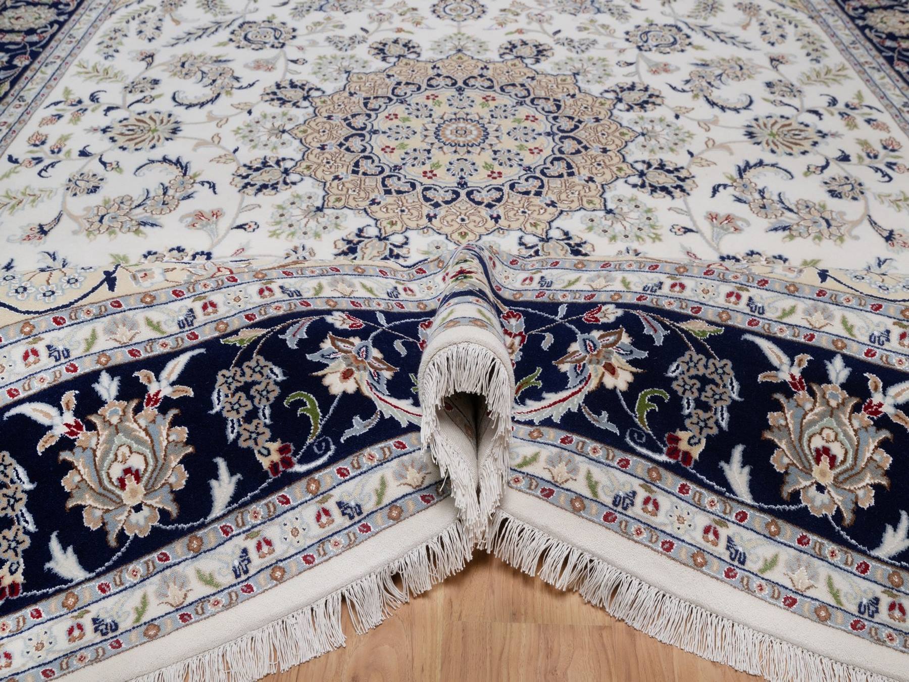 9'1"x12'4" Pearl White, Nain with Flower Medallion Design, Wool and Silk, 250 KPSI, Hand Knotted, Soft Pile, Oriental Rug HR92564 - Image 5