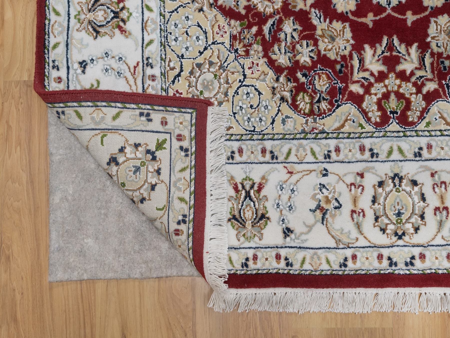 4'10"x7'10" Rhubarb Red, Nain with Flower Medallion Design, Hand Knotted, 250 KPSI, Wool and Silk, Soft Pile, Oriental Rug HR92567 - Image 3