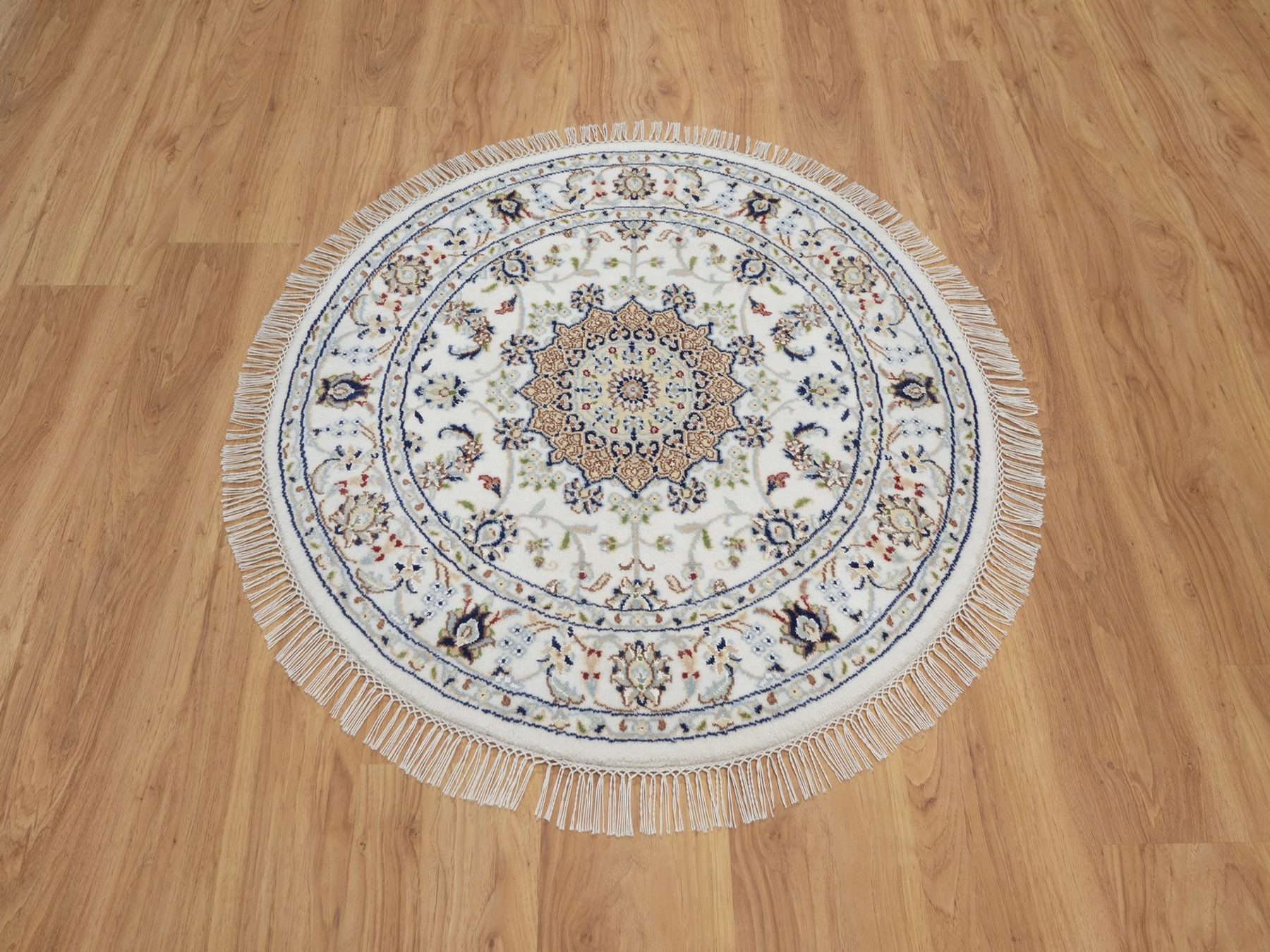 3'2"x3'2" Pearl White, Nain with Flower Medallion Design, Wool and Silk, Hand Knotted, 250 KPSI, Soft Pile, Round, Oriental Rug HR92578 - Image 2