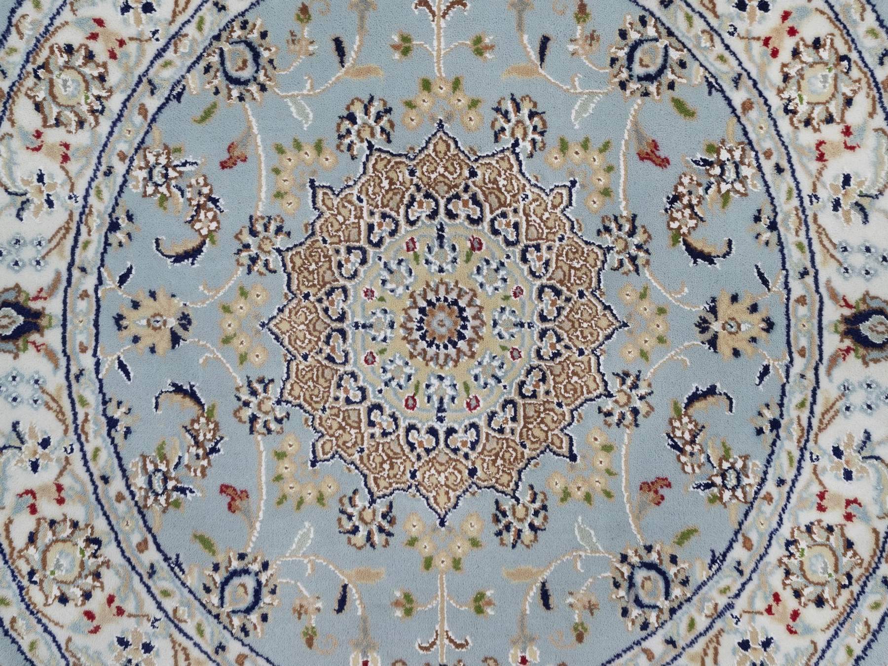 3'2"x3'2" Light Blue, Nain with Flower Medallion Design, Wool and Silk, Hand Knotted, Soft Pile, 250 KPSI, Round, Oriental Rug HR92581 - Image 5